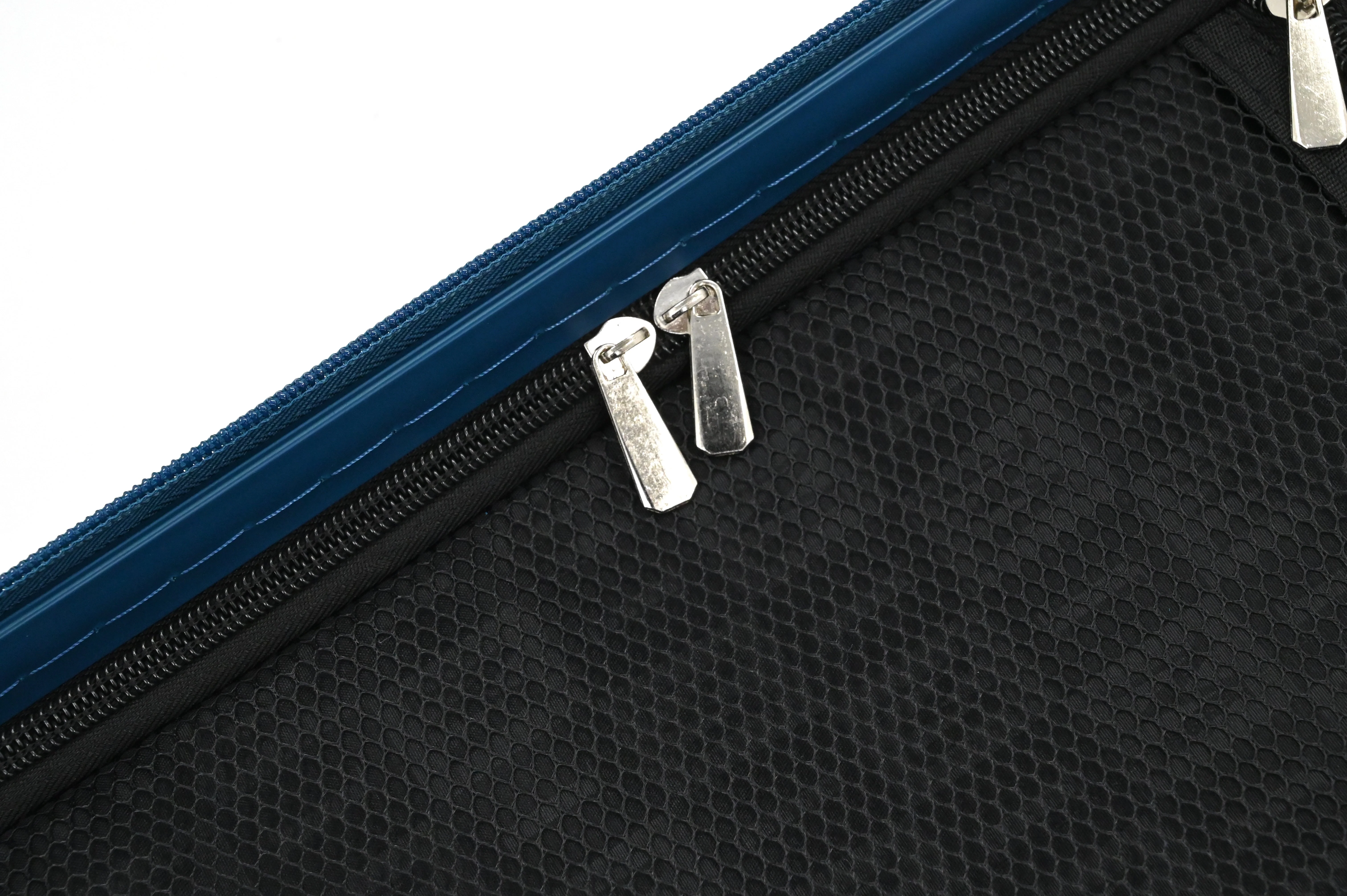 LUNA Expandable 3-Piece Spinner Luggage Set with Lock - Image 28