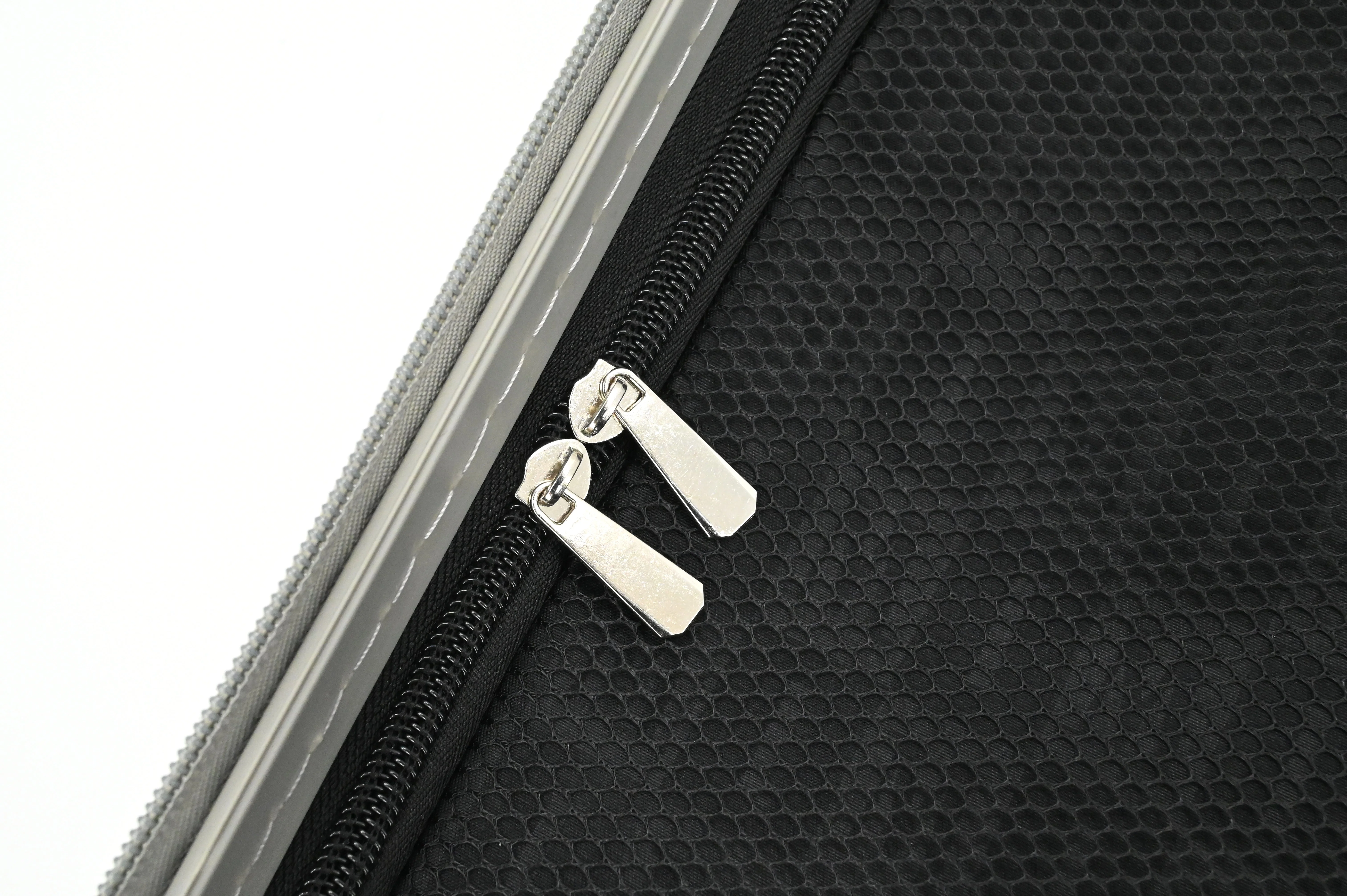 LUNA Expandable 3-Piece Spinner Luggage Set with Lock - Image 81