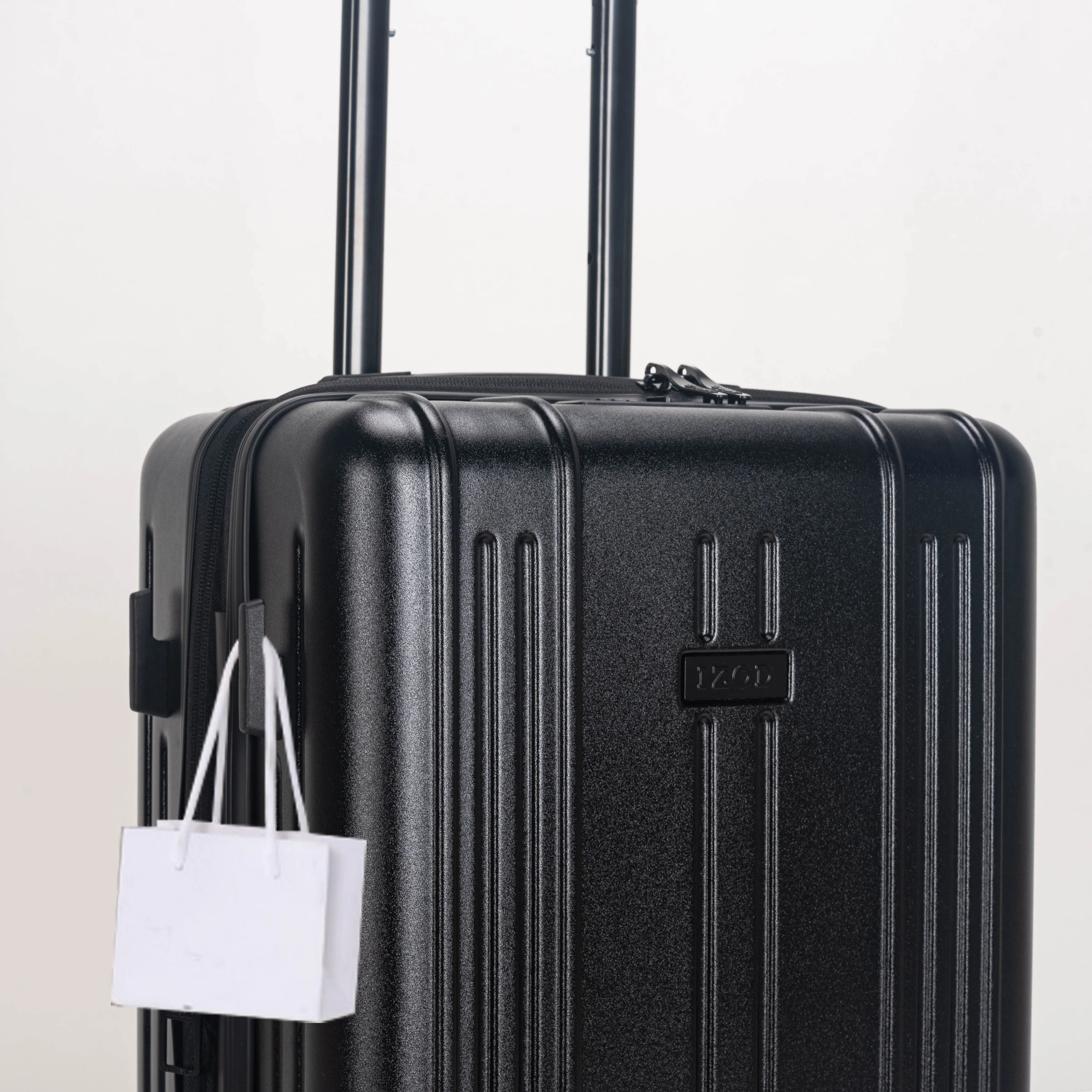 ISLA Expandable 3-Piece Spinner Luggage Set with Lock - Image 4