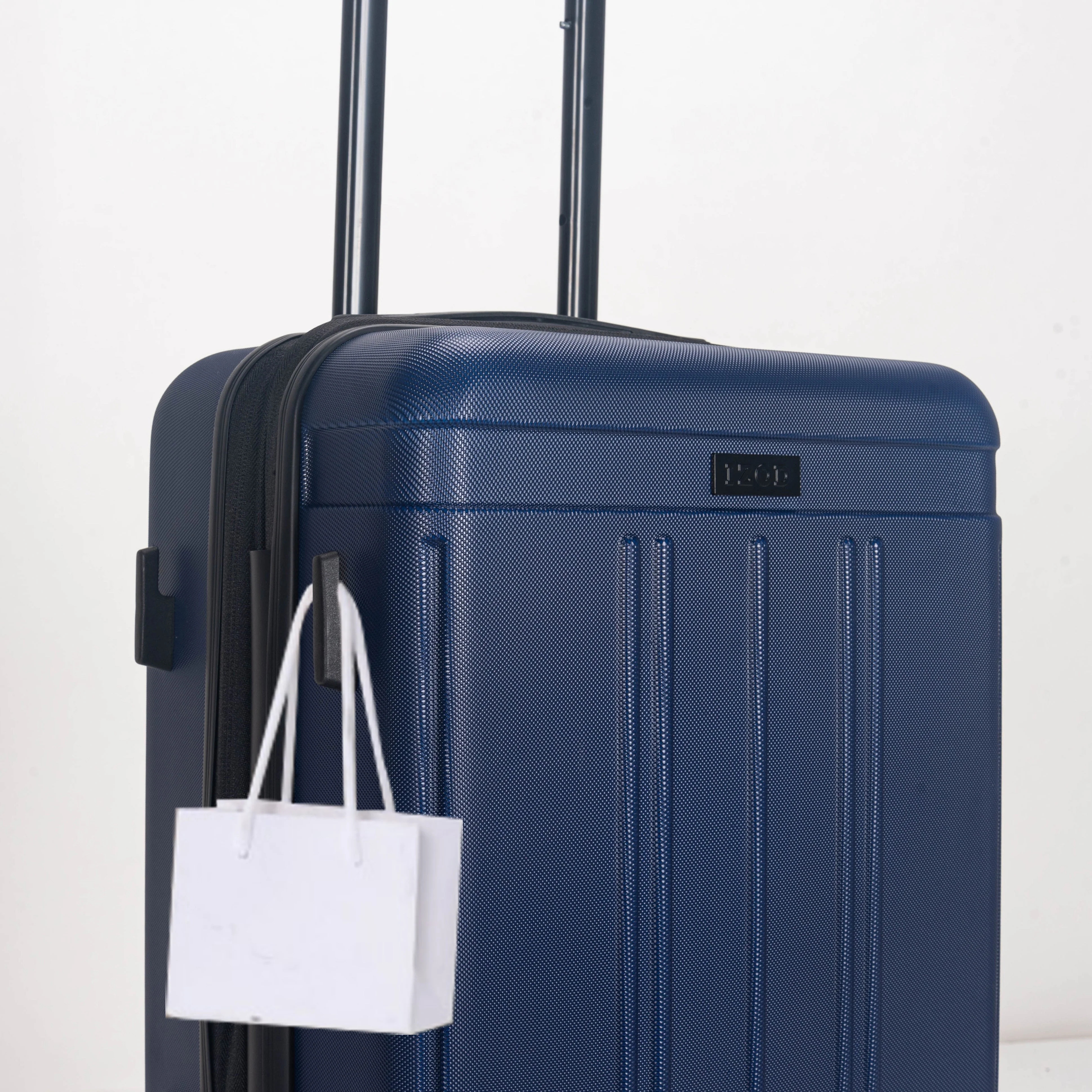 Zoe Expandable 3-Piece Spinner Luggage Set with Lock - Image 11