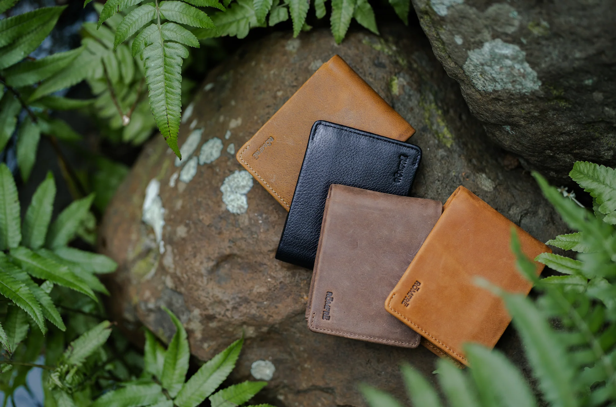 Kailua Men's Bifold Wallet - Image 11