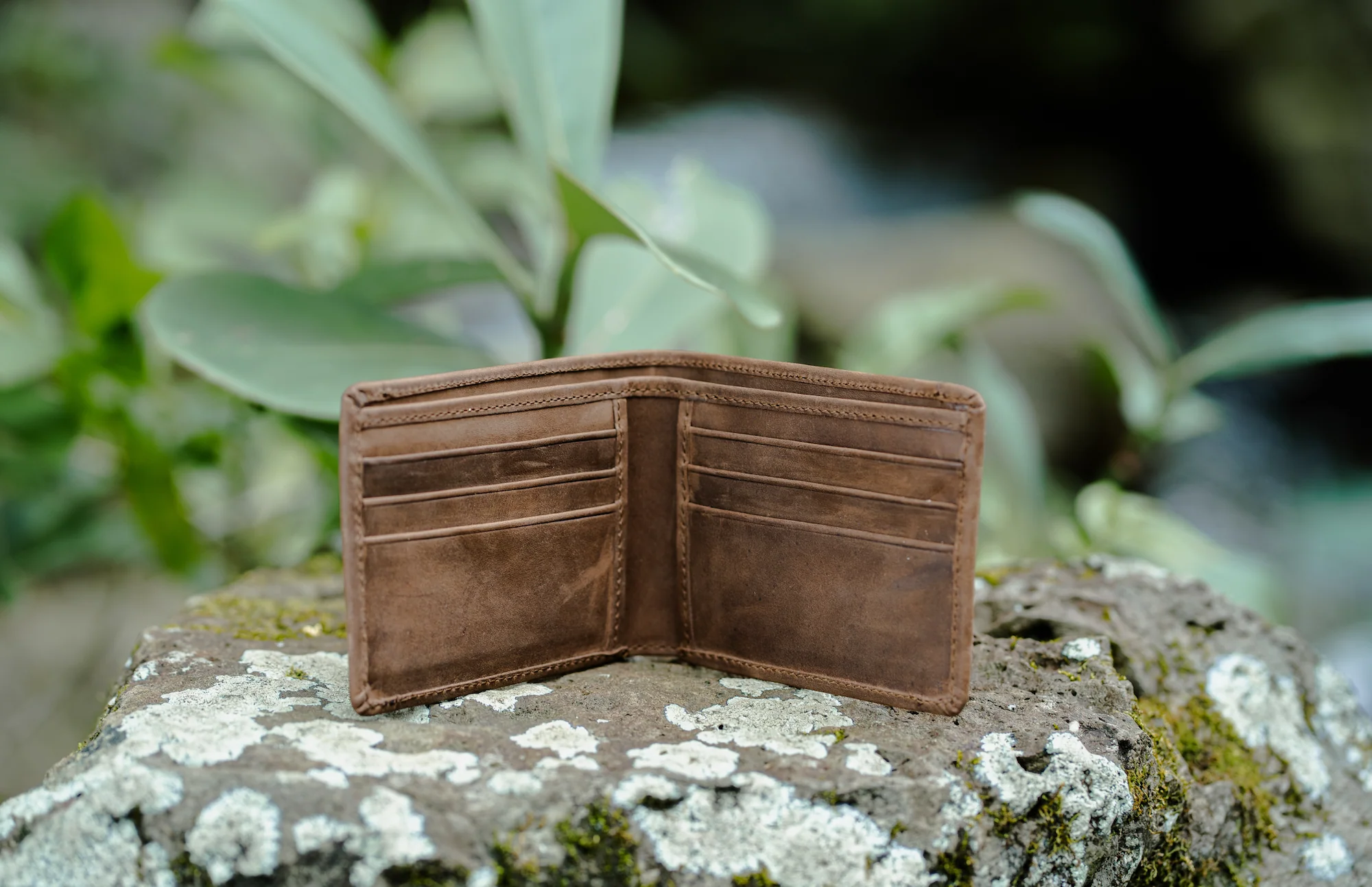 Kailua Men's Bifold Wallet - Image 5