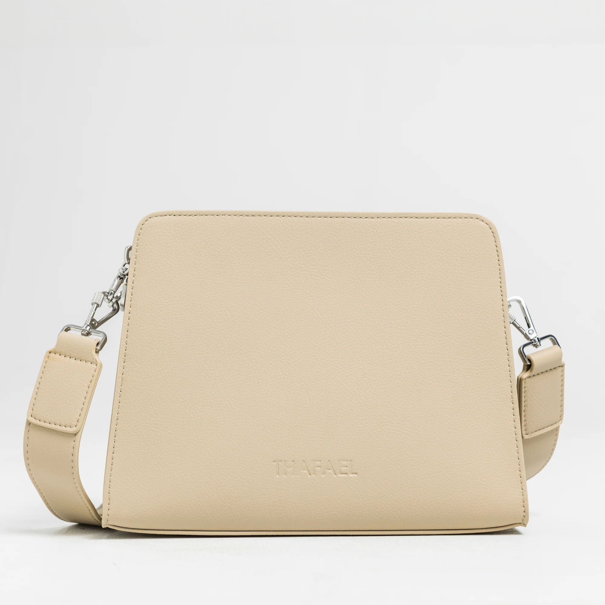 La Trotteuse Crossbody Travel Bag- Anti-theft, Sleek (NEW) - Image 16
