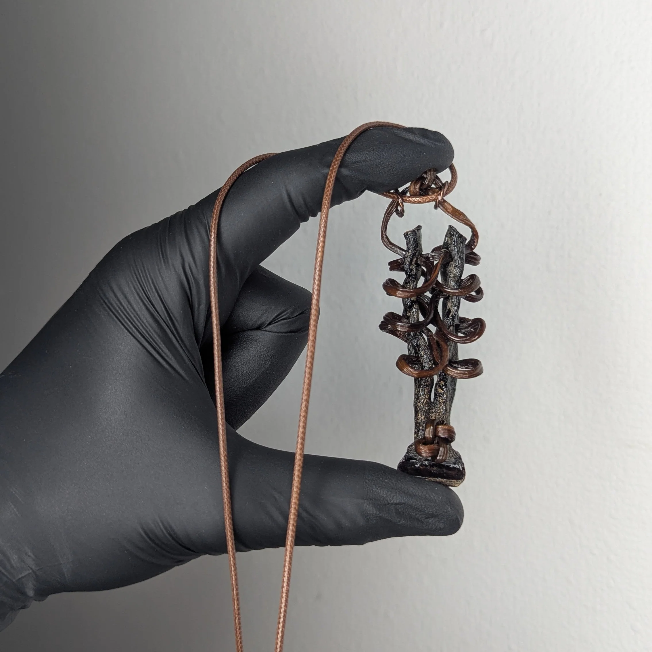 Laminida Pendant Necklace - Image 7