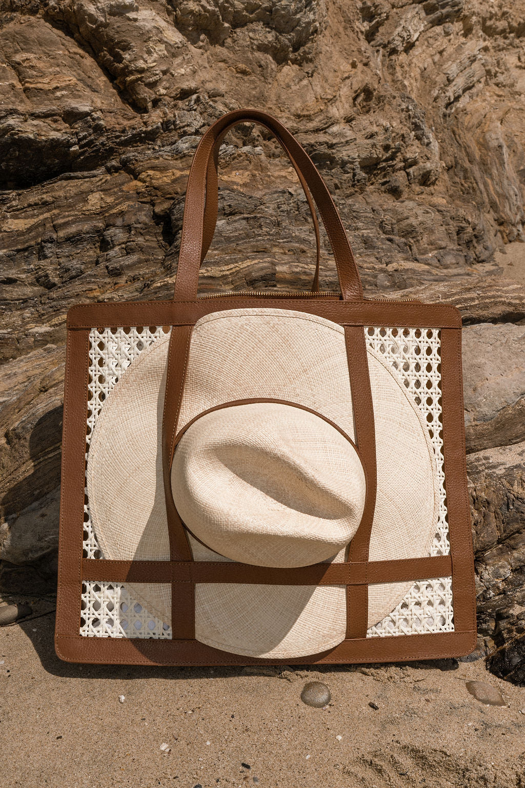 Large Rattan Tote Bag - Image 4