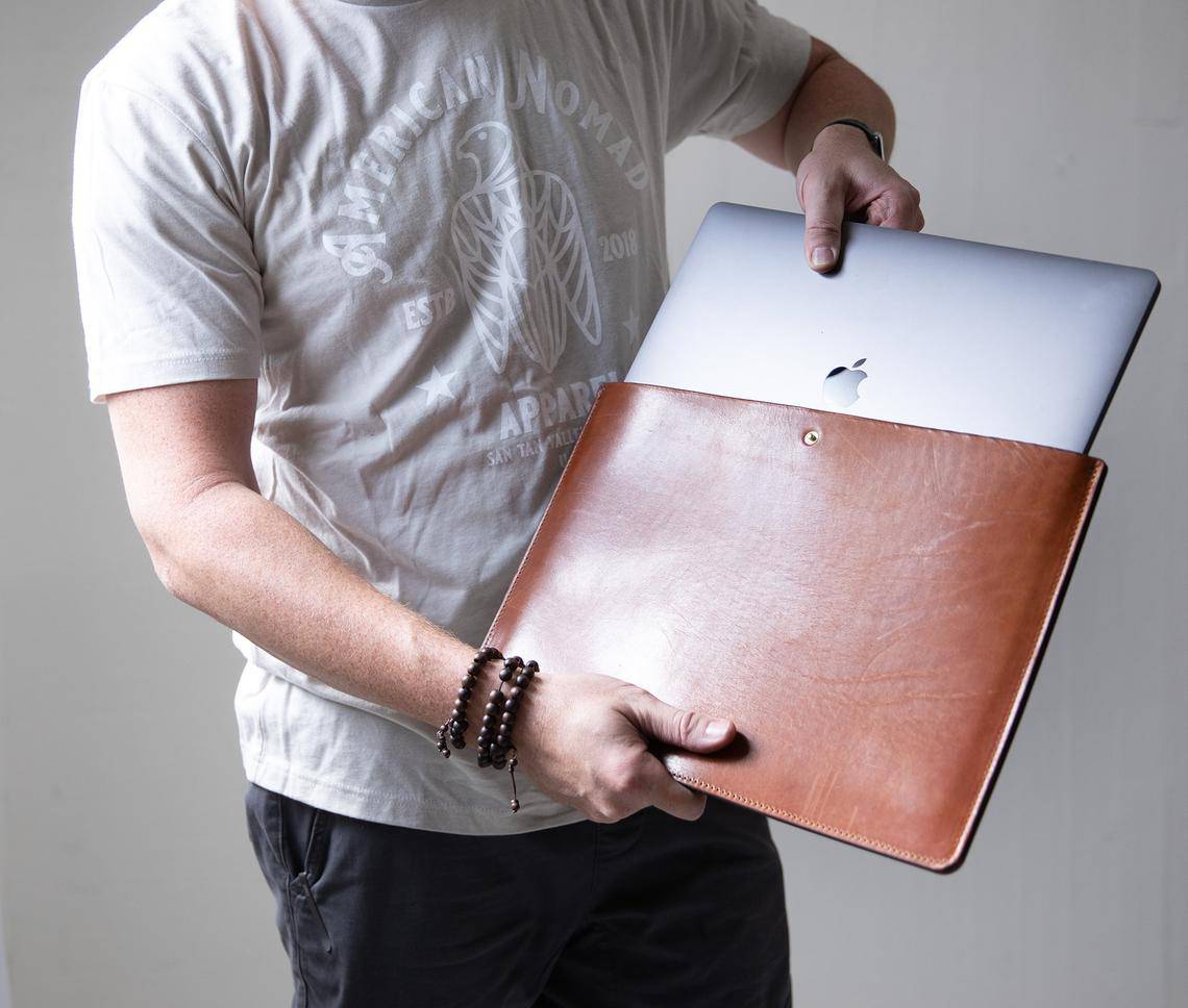 Premium Leather Laptop Sleeve for Travel - Image 2