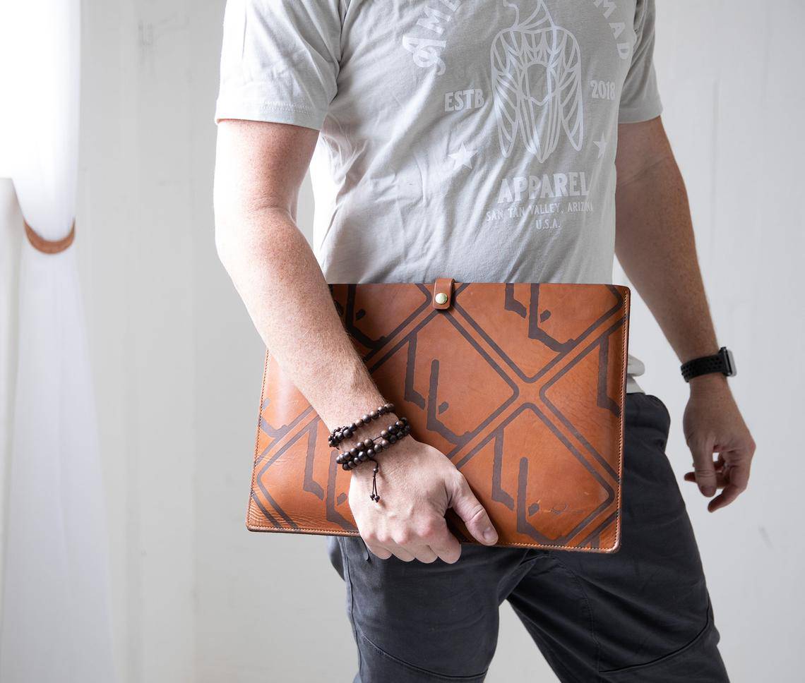 Premium Leather Laptop Sleeve for Travel - Image 3