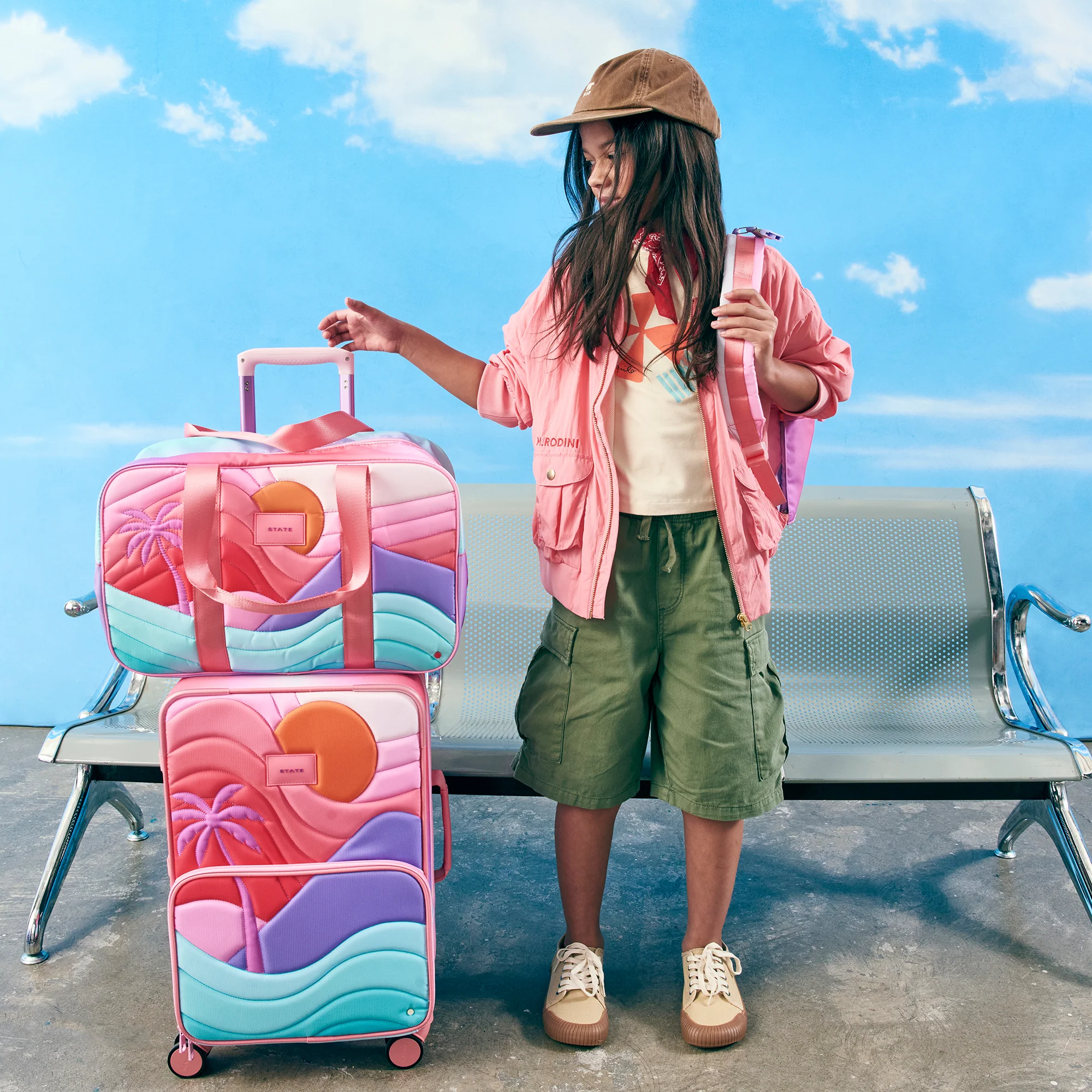 Logan Kids Carry-On Suitcase - Image 2