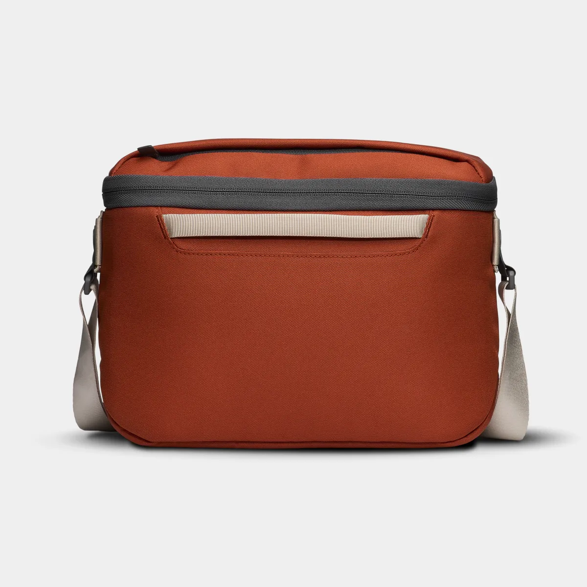 Luma Camera Sling 12L - Image 33