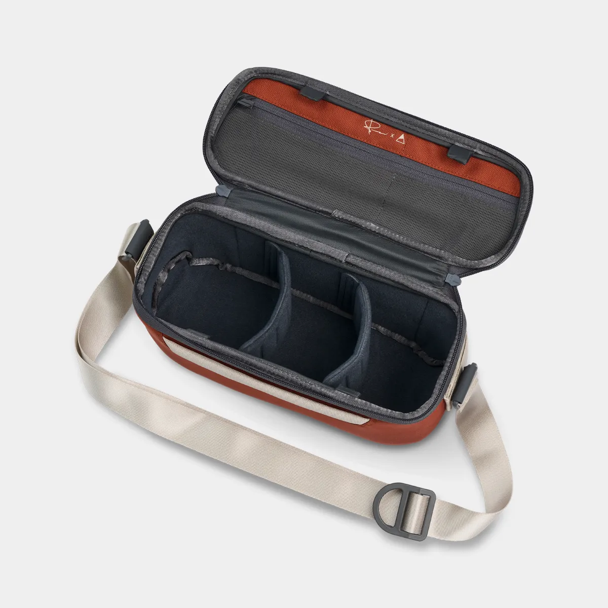 Luma Camera Sling 9L - Image 17