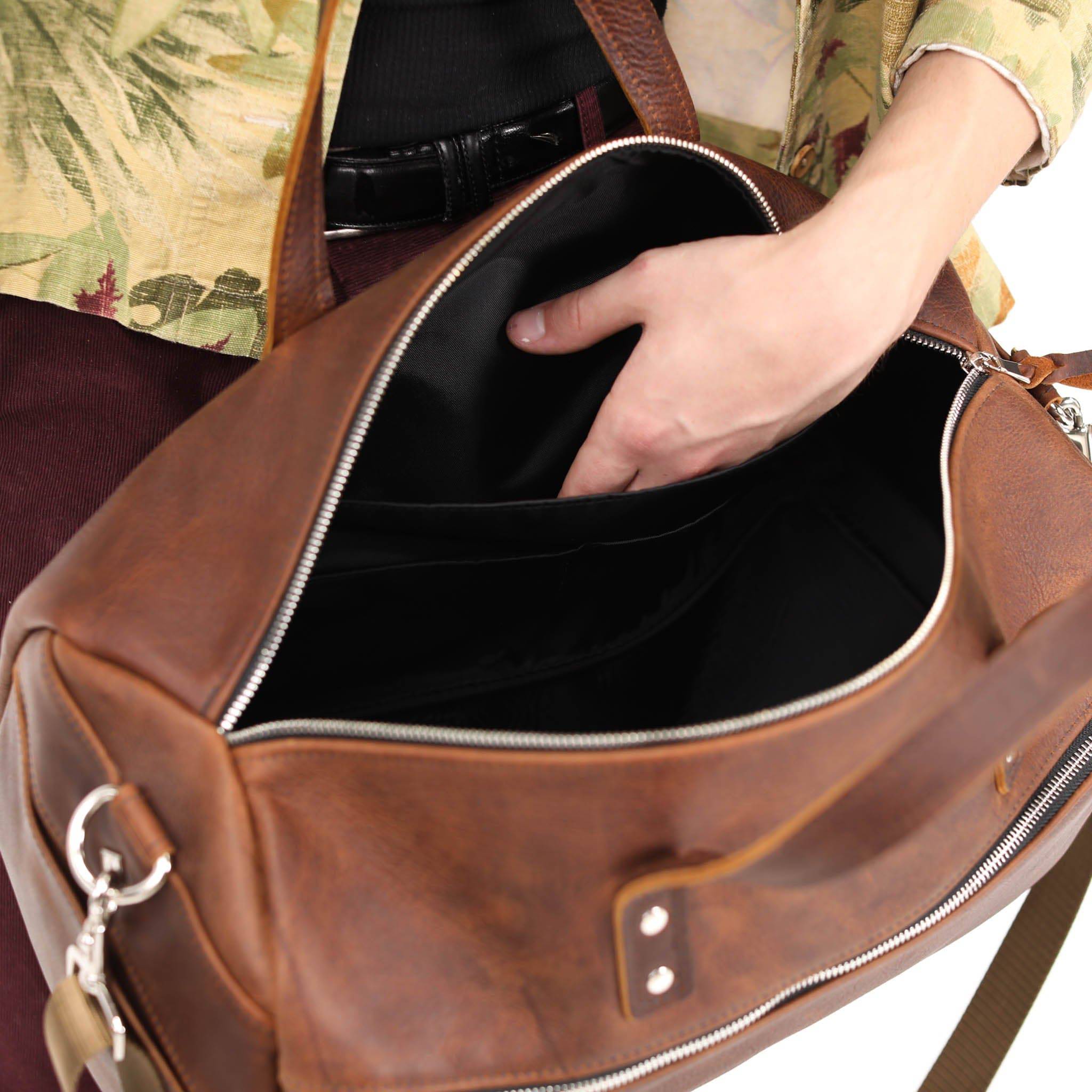 Luxury Leather Duffel Bag - Image 5