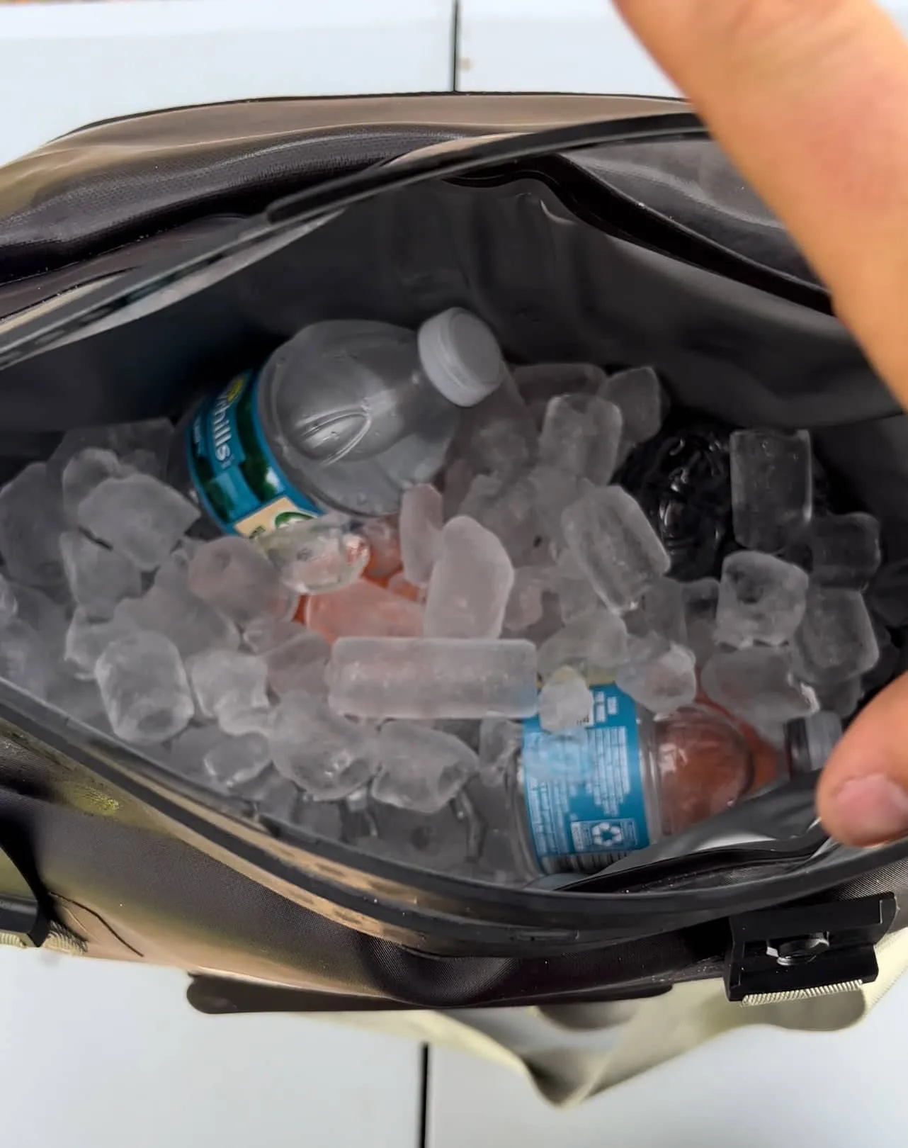 MagnaGuard-Auto-Sealing Tote Cooler - Hunter Green - Image 4
