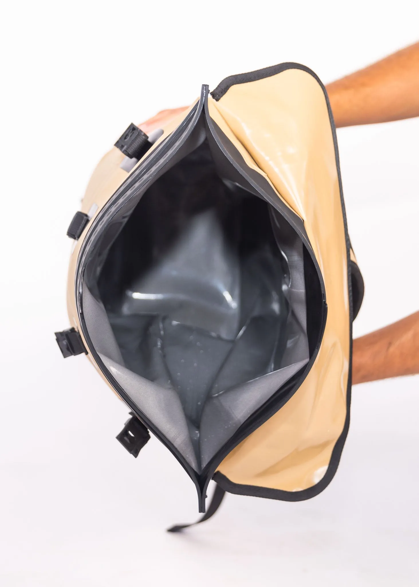 MagnaGuard Auto-Sealing, Waterproof, Floating Backpack Cooler / Dry Bag Combo - Image 4