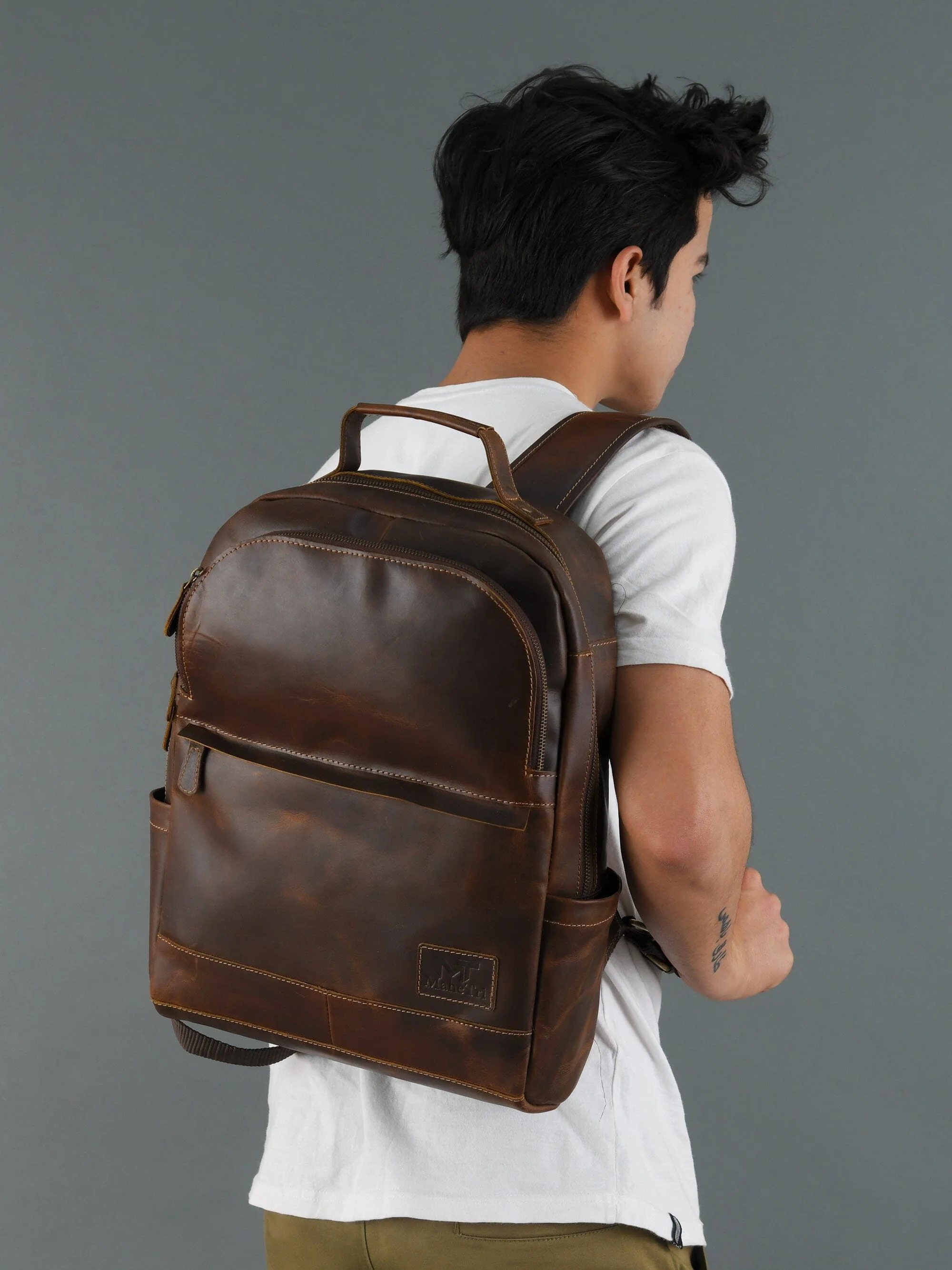 MaheTri Cambridge Unisex Buffalo Leather Backpack - Image 6