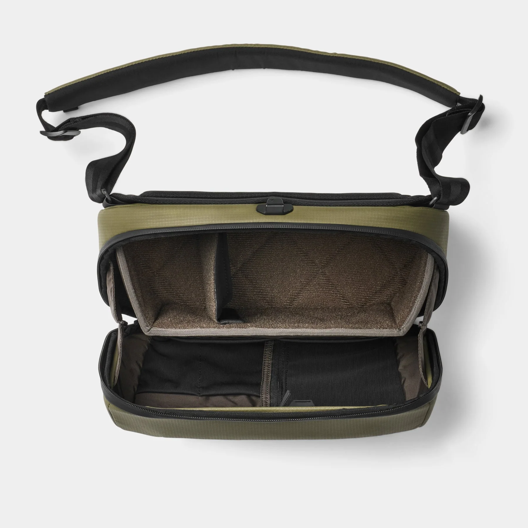 McKinnon Camera Sling 8L - Image 16