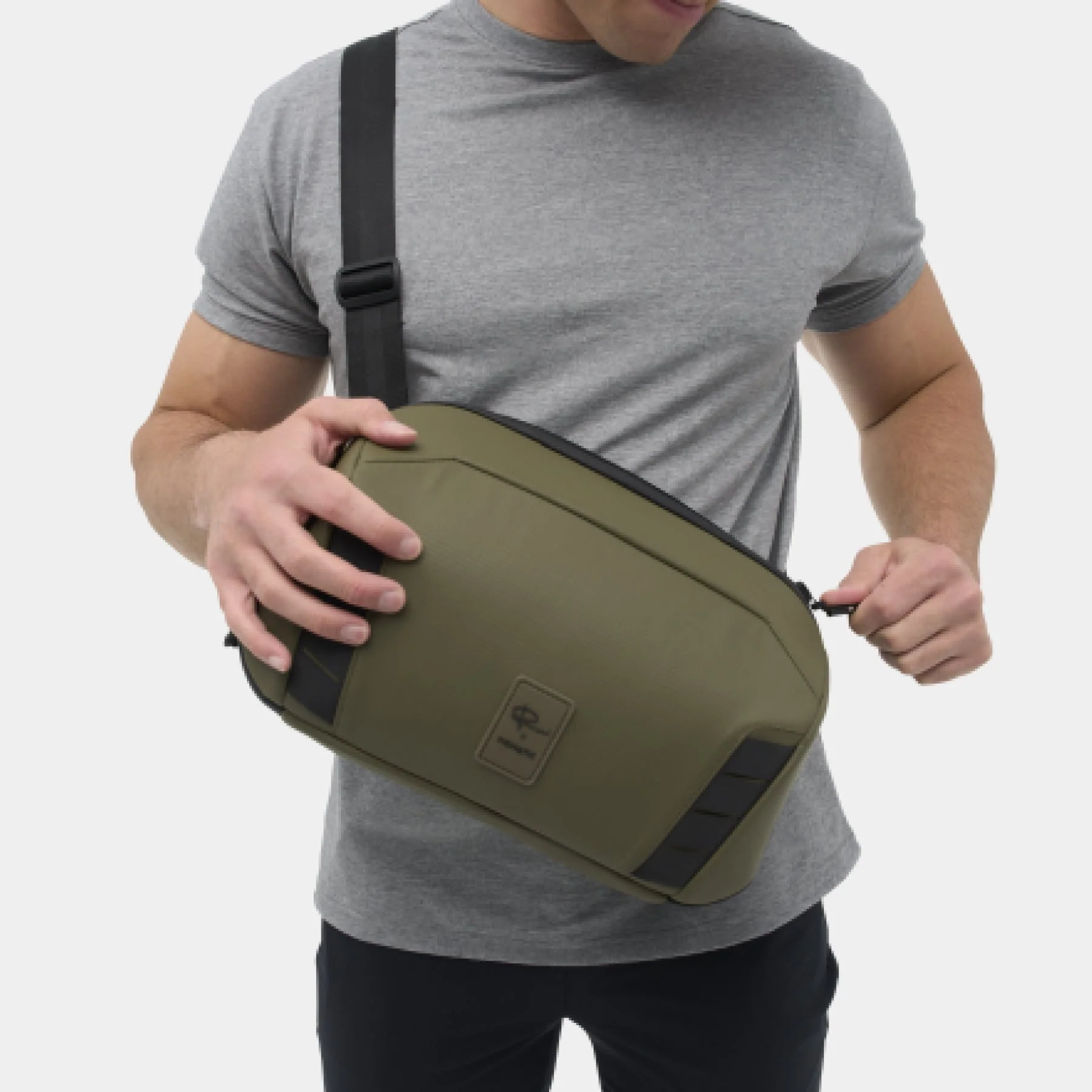 McKinnon Camera Sling 8L - Image 18