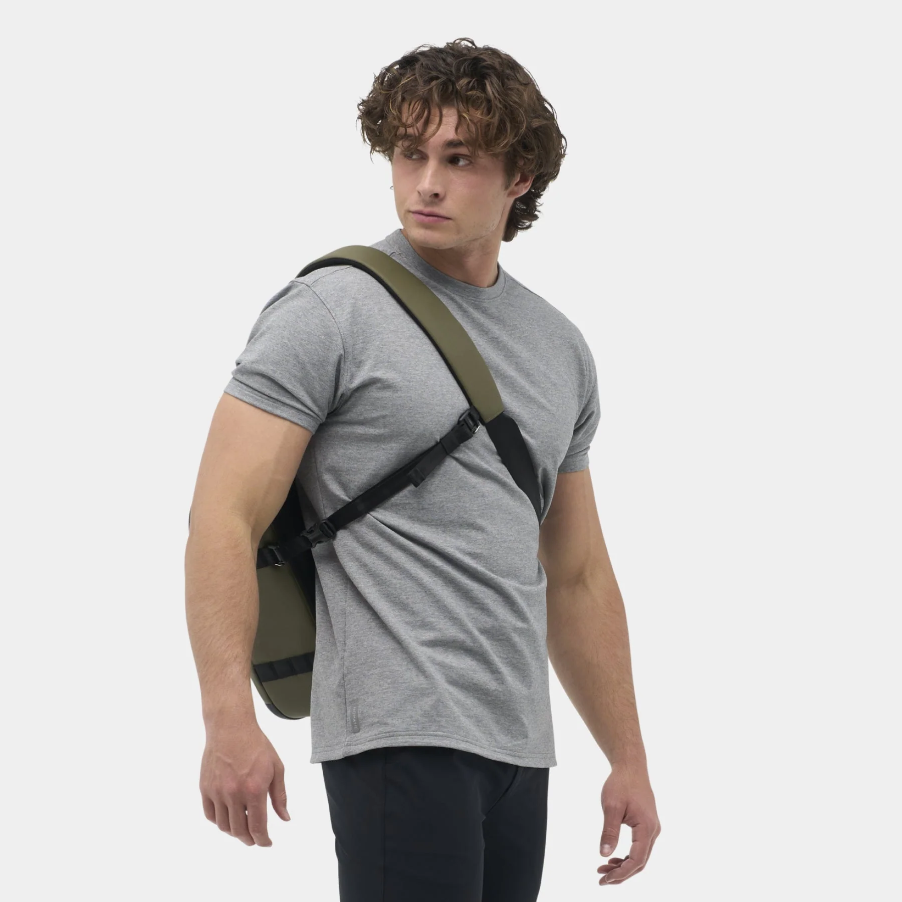 McKinnon Camera Sling 8L - Image 19