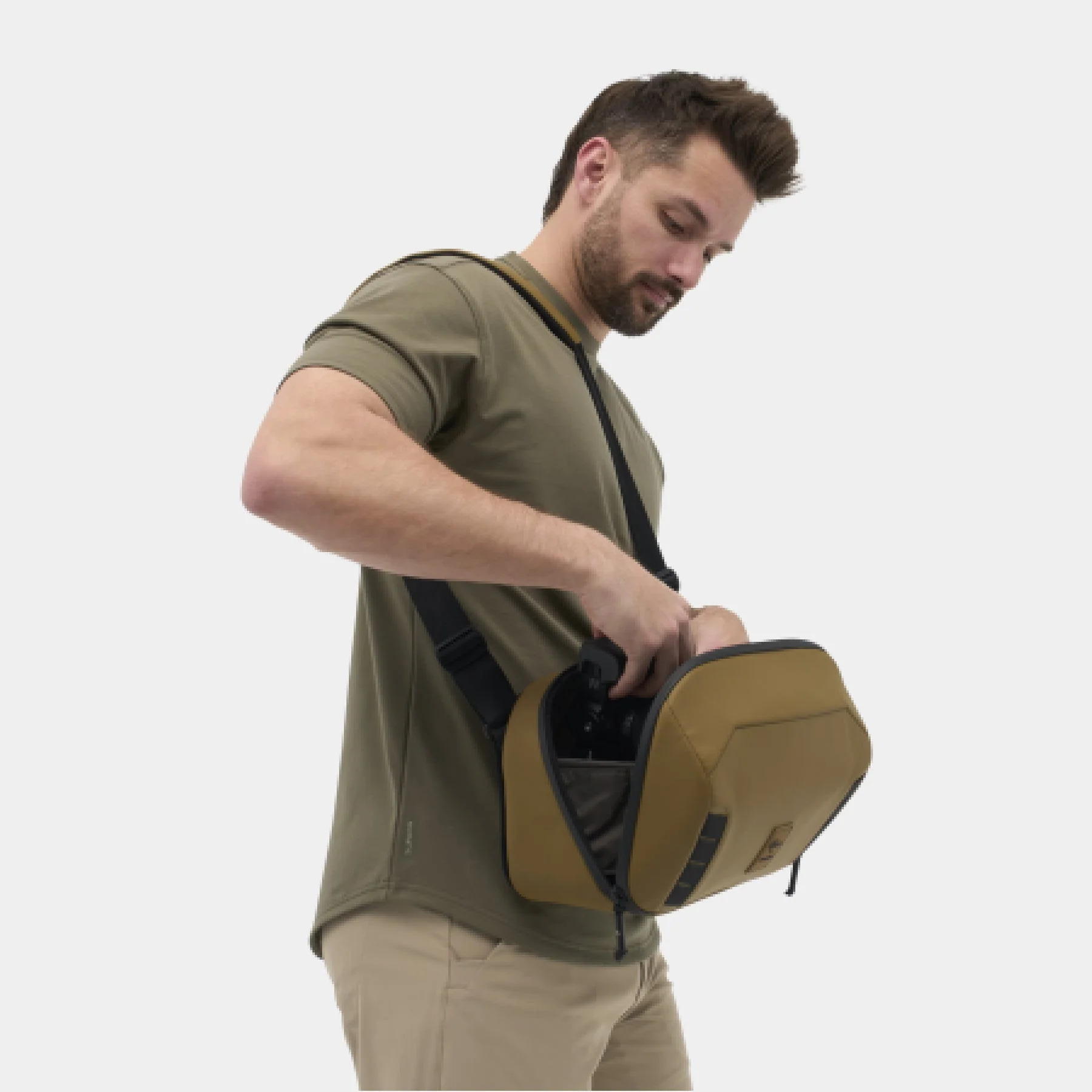 McKinnon Camera Sling 8L - Image 3