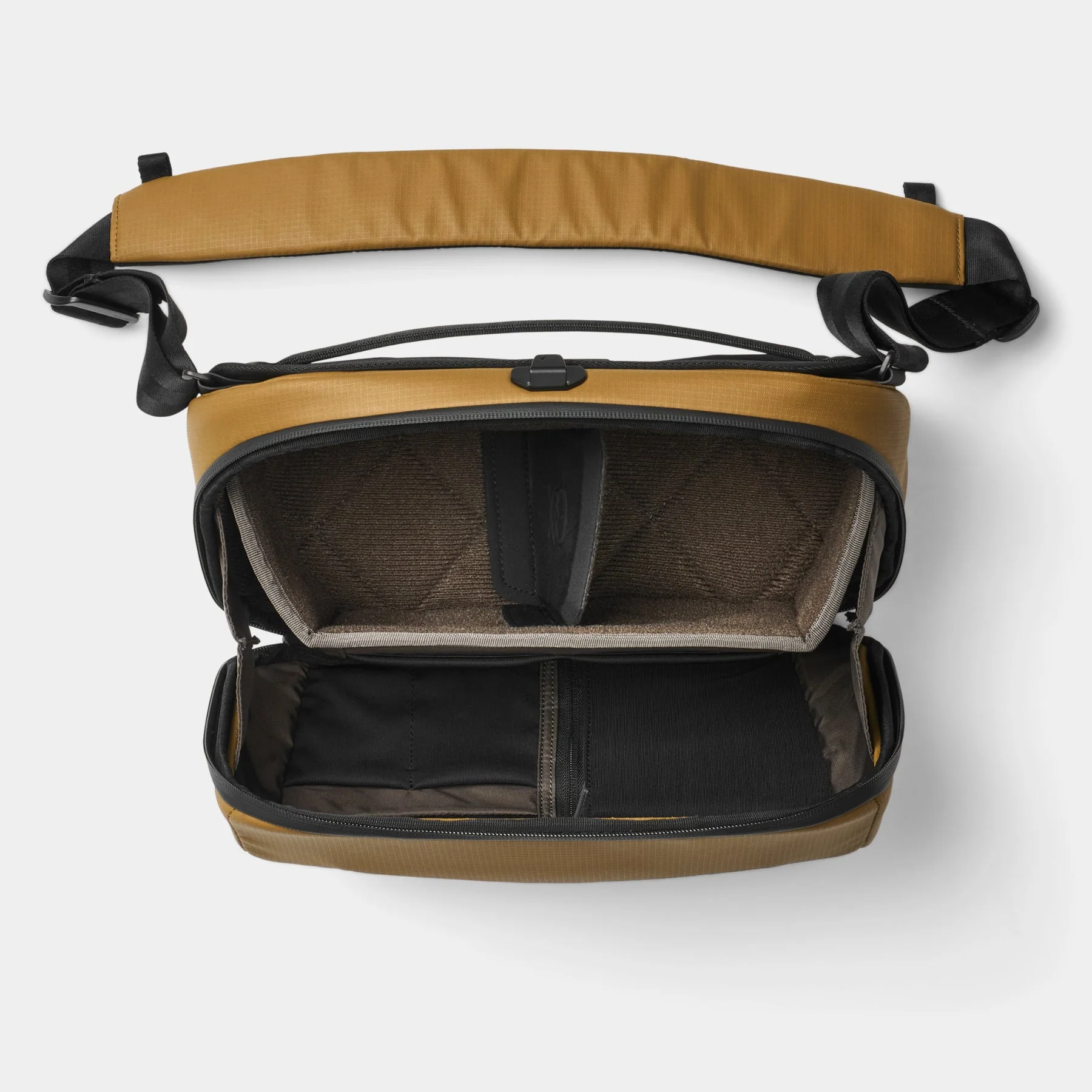 McKinnon Camera Sling 8L - Image 4