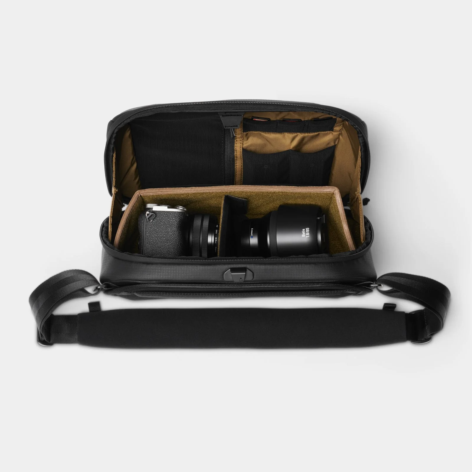 McKinnon Camera Sling 8L - Image 9