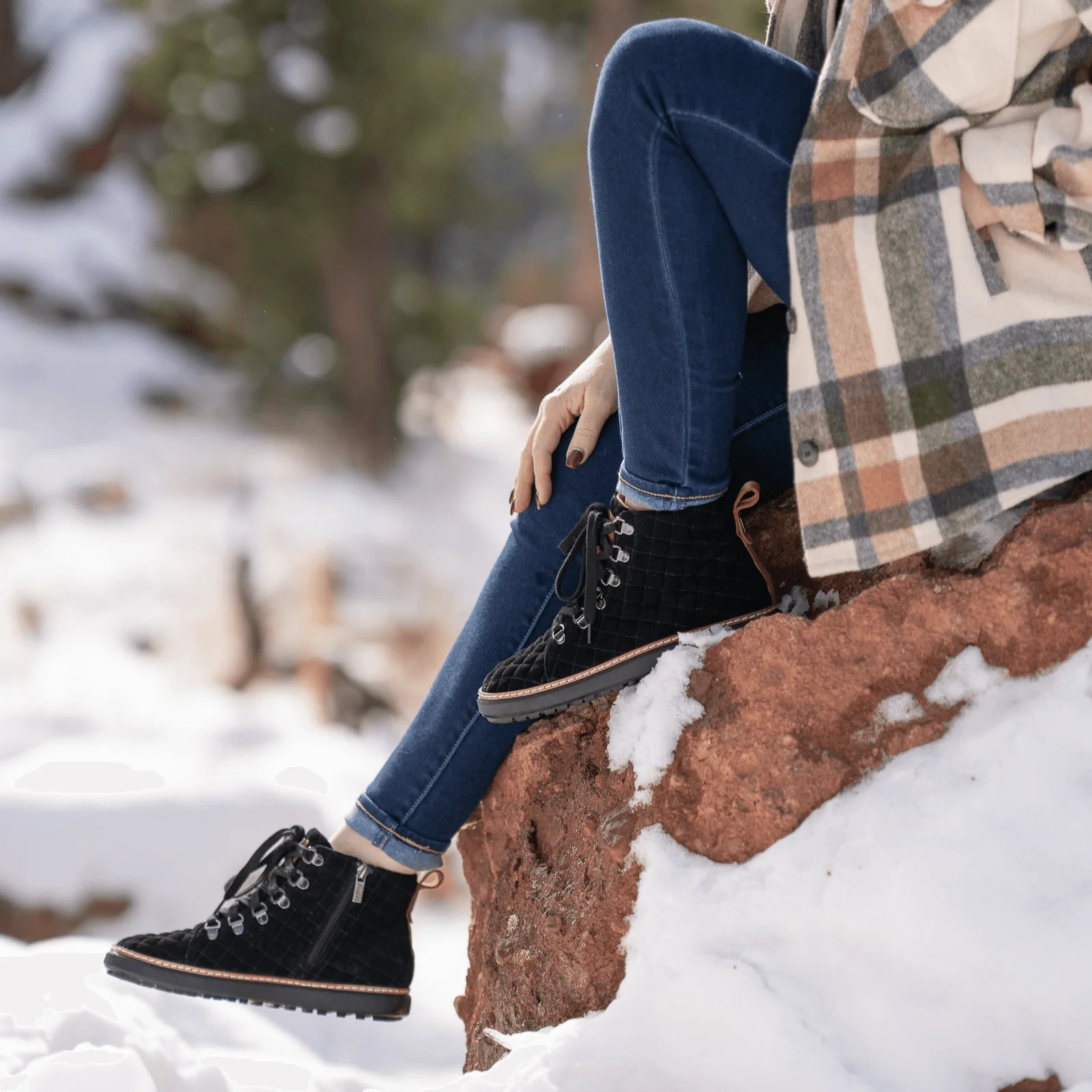 Melissa High-Top Grounding Shoes • Black Quilted - Image 2