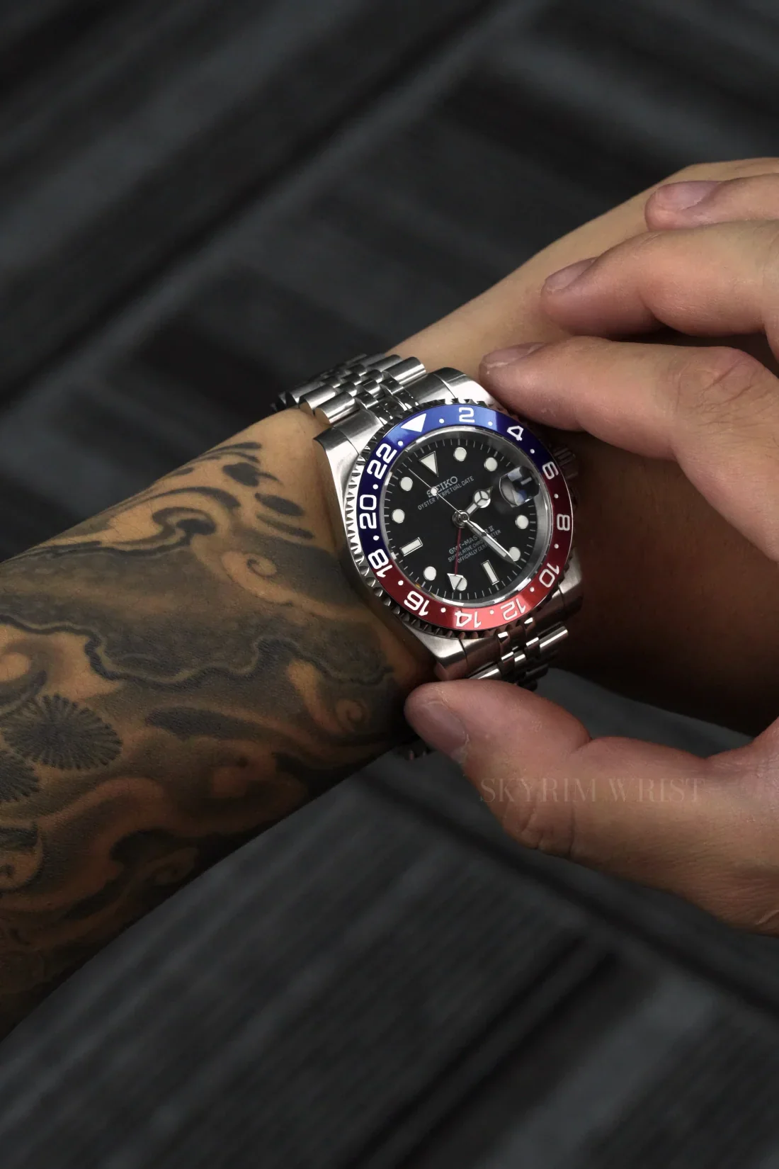 Mod GMT-Master II Pepsi Watch - Image 2