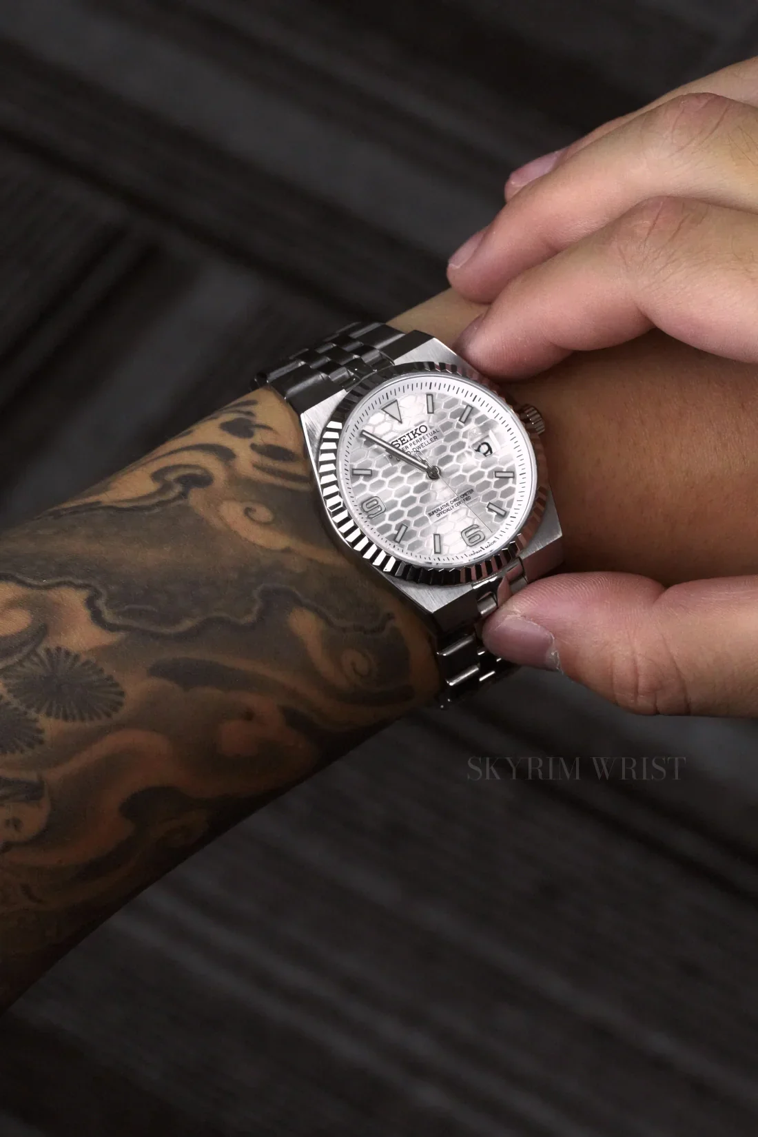Mod Land-Dweller White Watch - Image 2