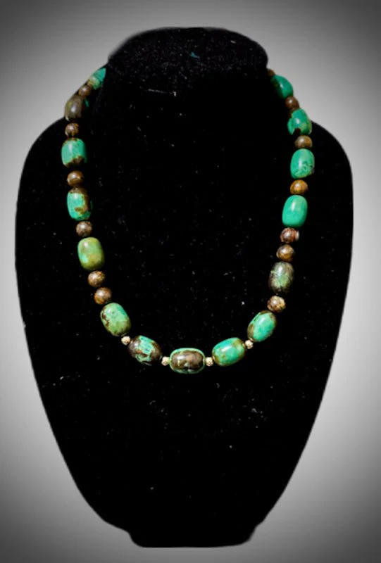 Natural Green Turquoise Necklace - Image 3