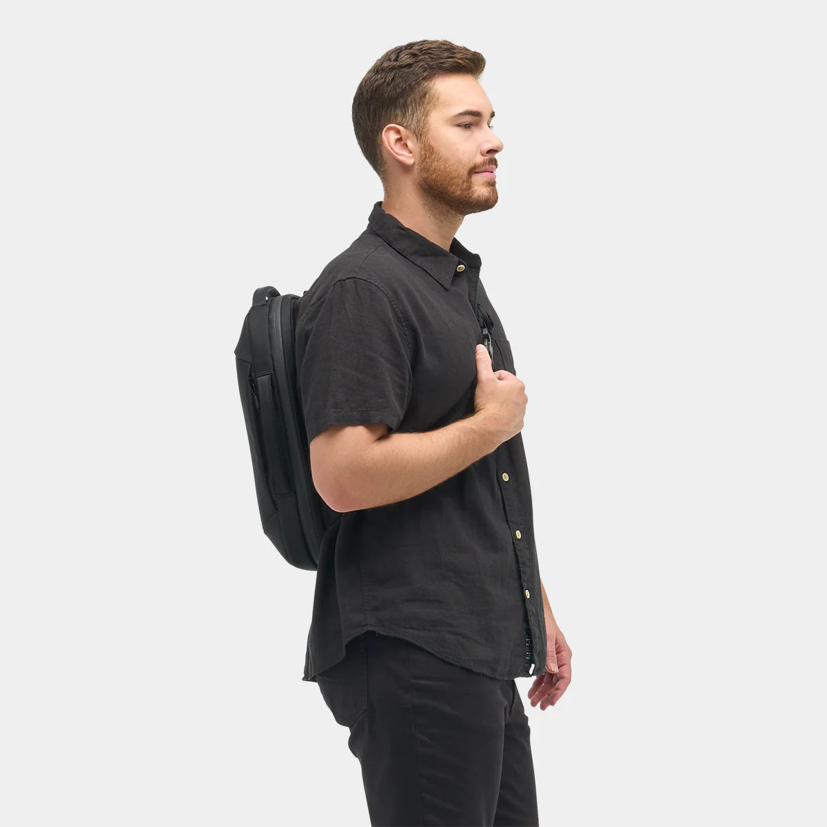 Navigator Sling 10L Crossbody Bag - Image 3