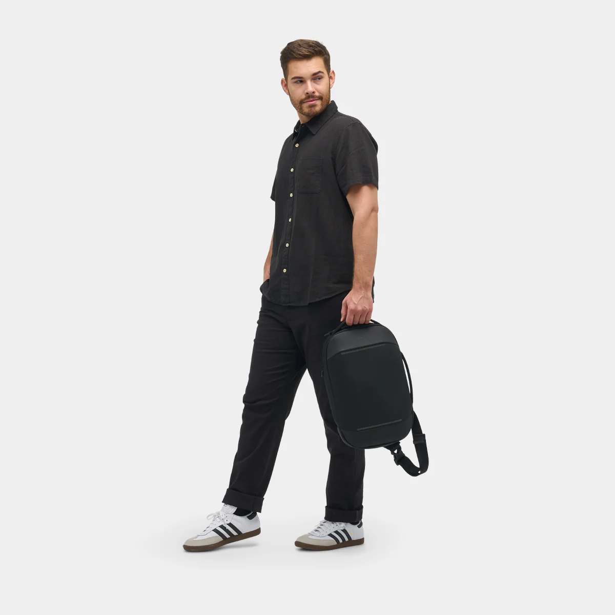 Navigator Sling 10L Crossbody Bag - Image 8