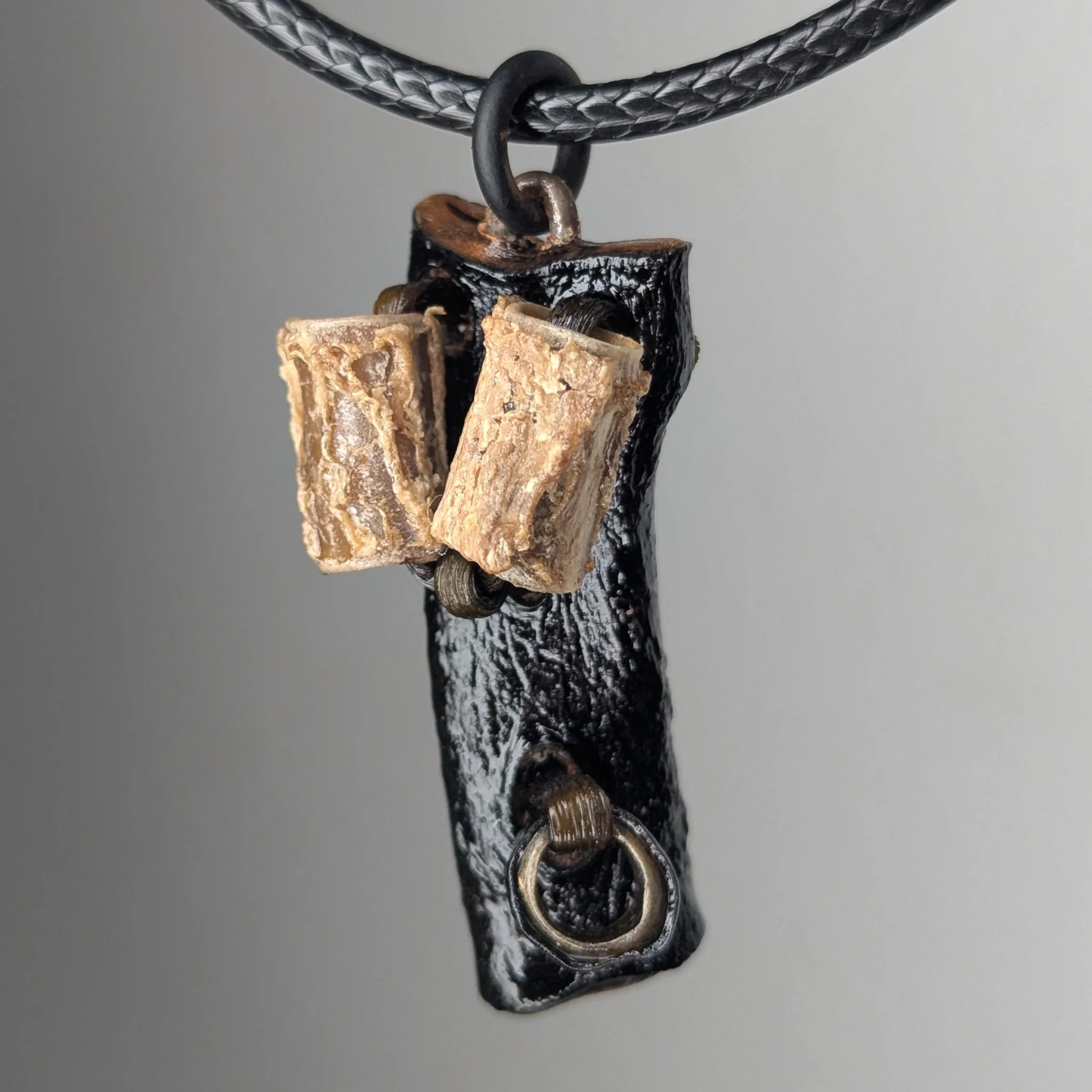 Nerephy Pendant Necklace - Image 11