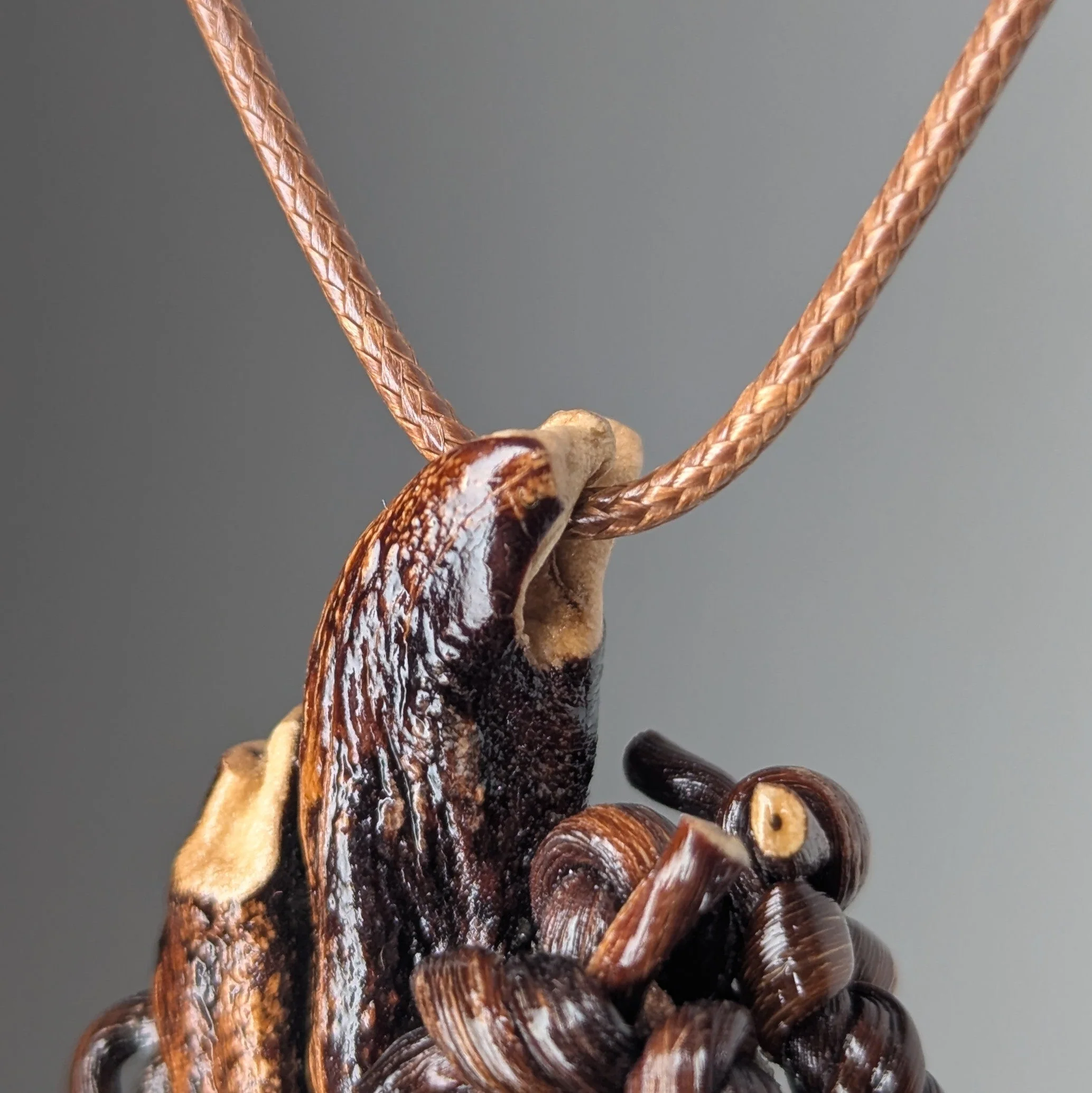 Padocystis Pendant Necklace - Image 3