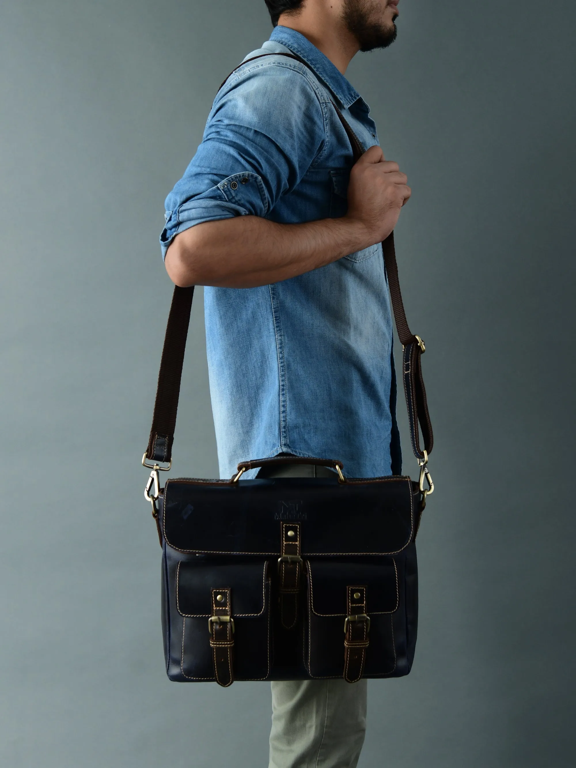 Panther Laptop Messenger Bag 16 Inch - Image 5