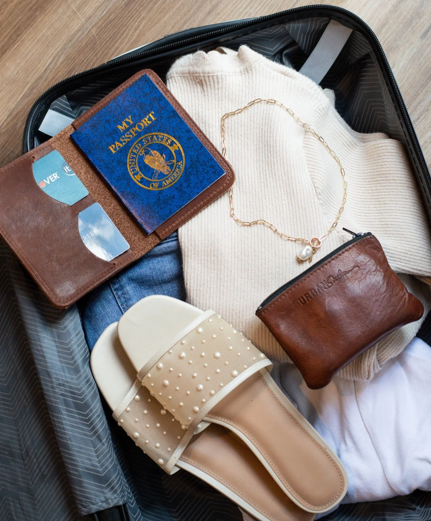 Passport Wallet – Full-Grain Leather Travel Companion - Image 4