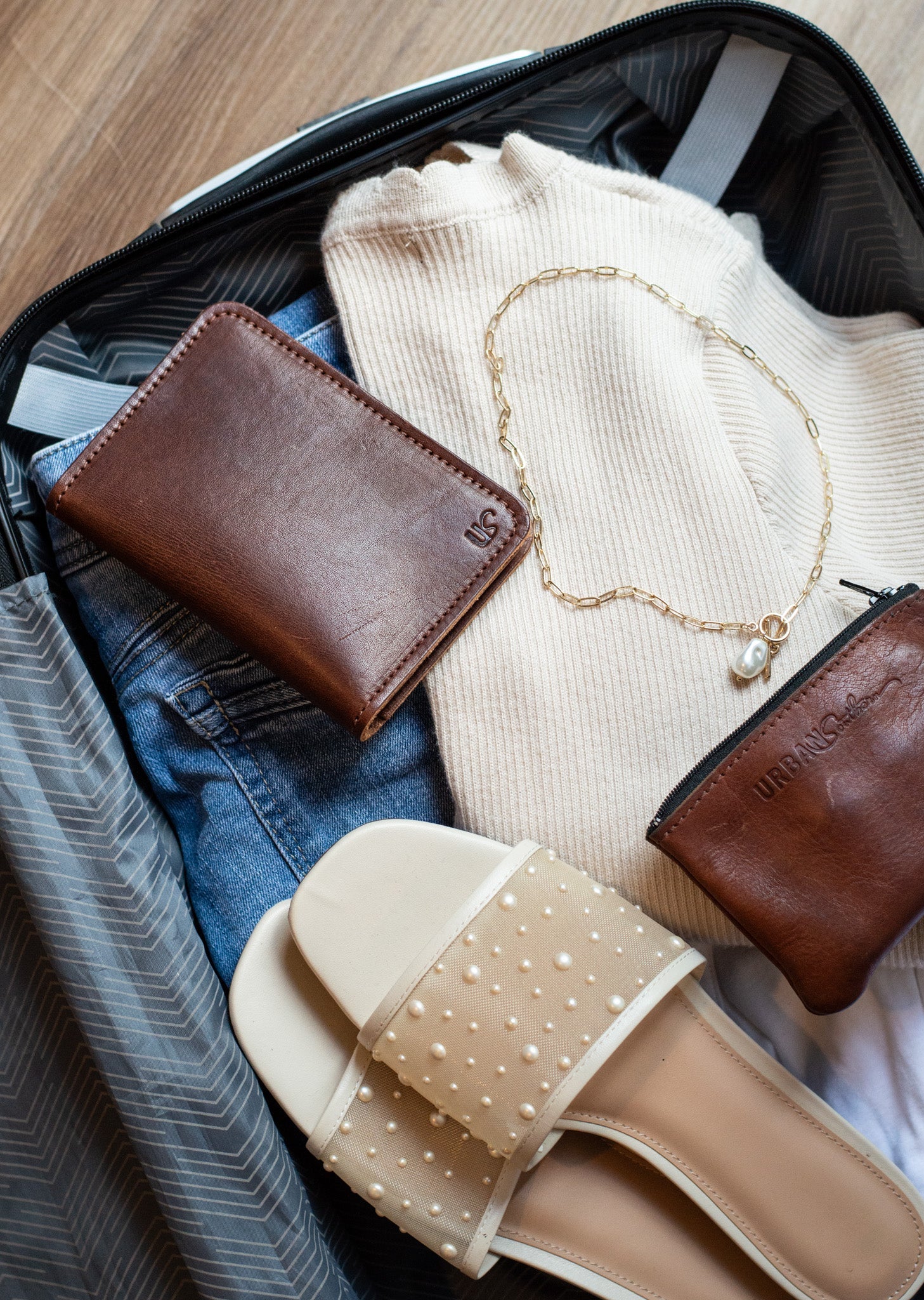 Passport Wallet – Full-Grain Leather Travel Companion - Image 7