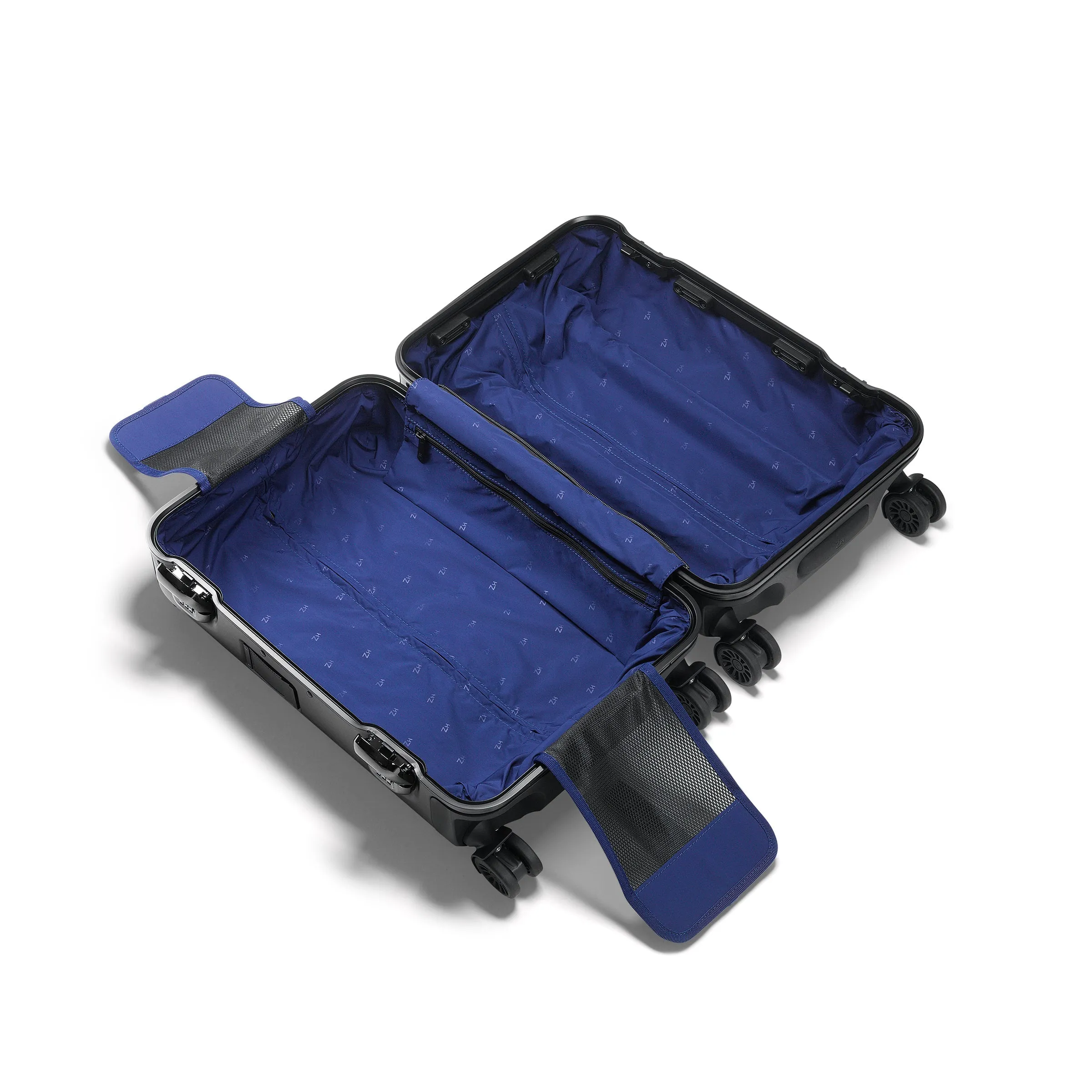 Pursuit Aluminum | International Carry-On Suitcase - Image 13