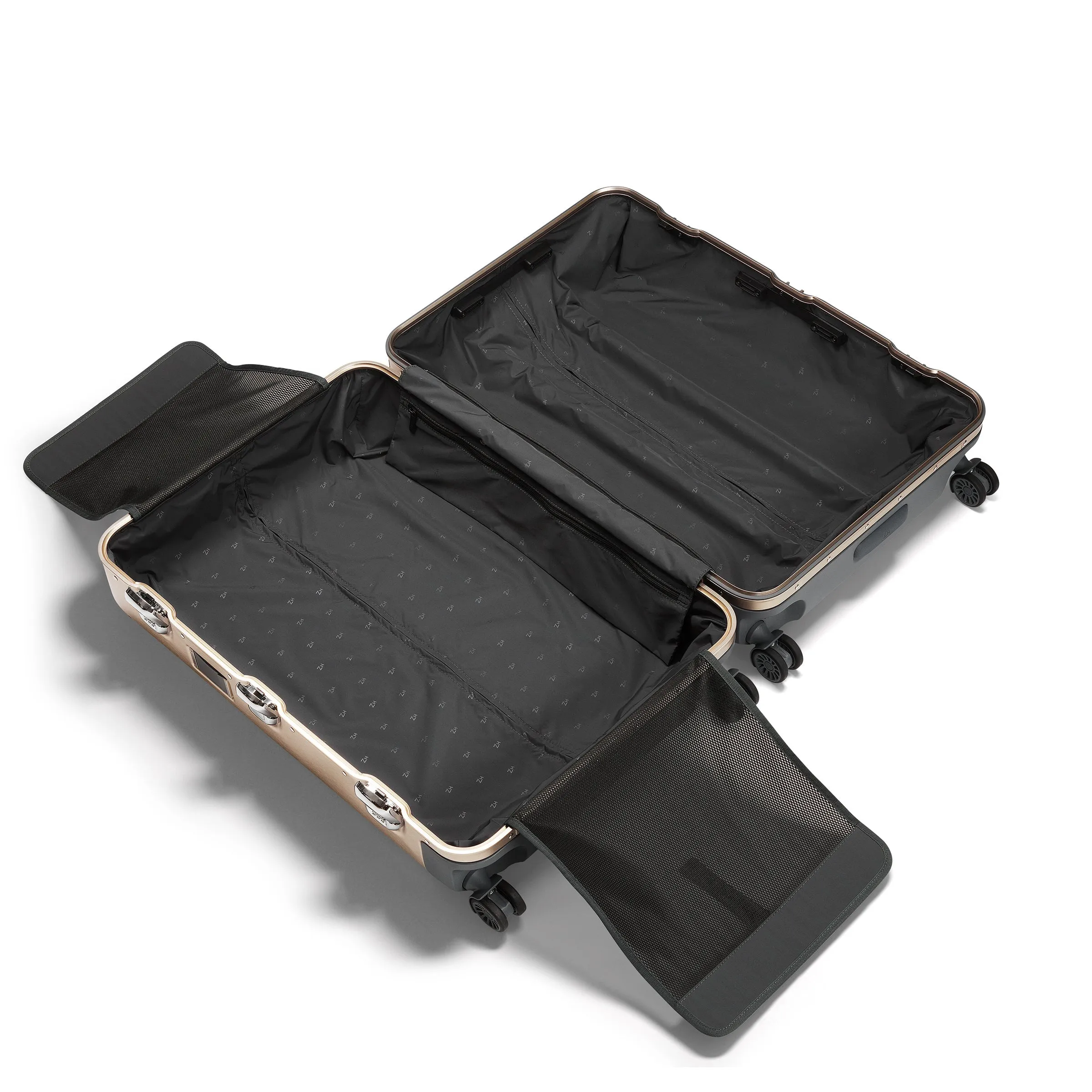 Pursuit Aluminum | Large Suitcase - Image 17