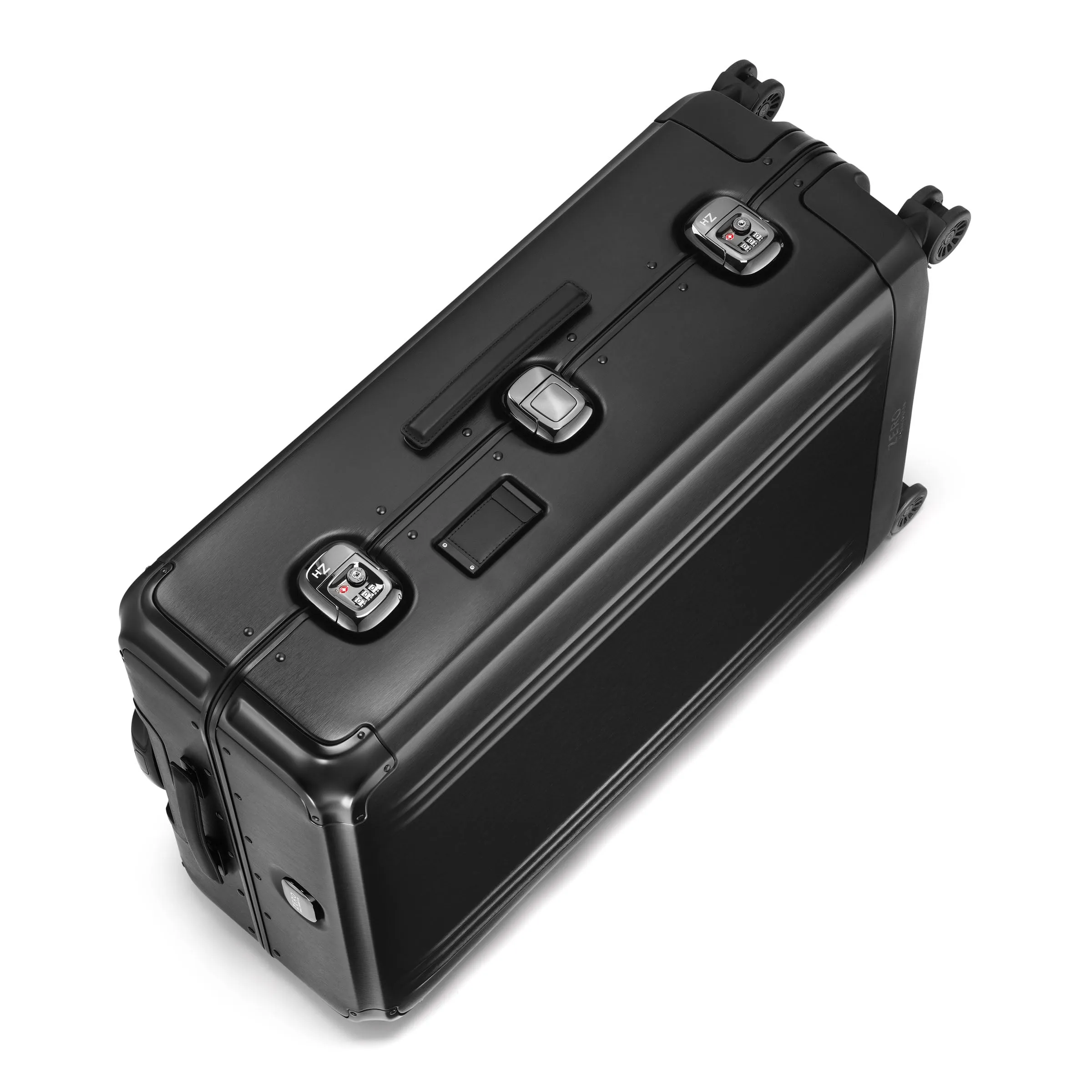Pursuit Aluminum | Large Suitcase - Image 6