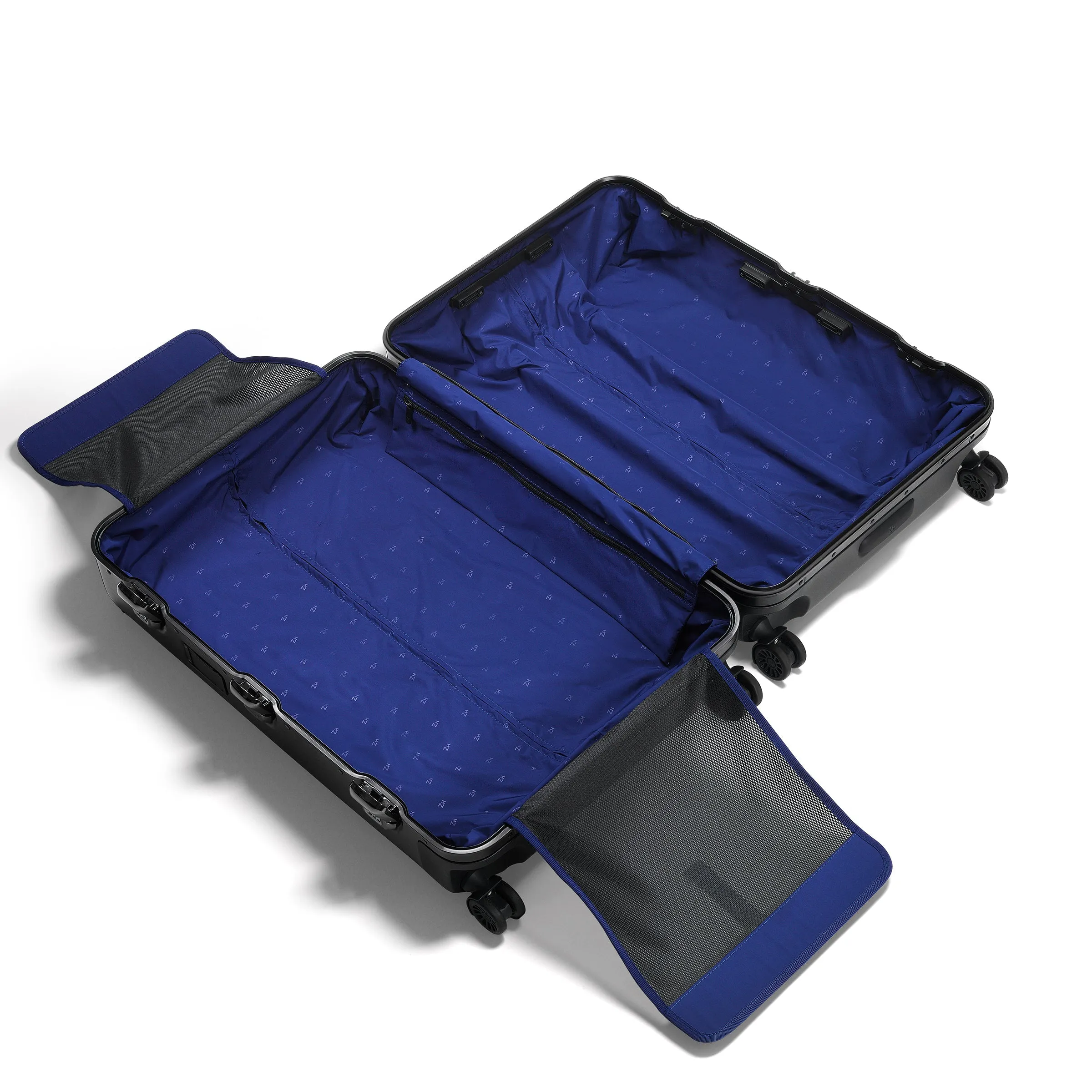 Pursuit Aluminum | Large Suitcase - Image 7