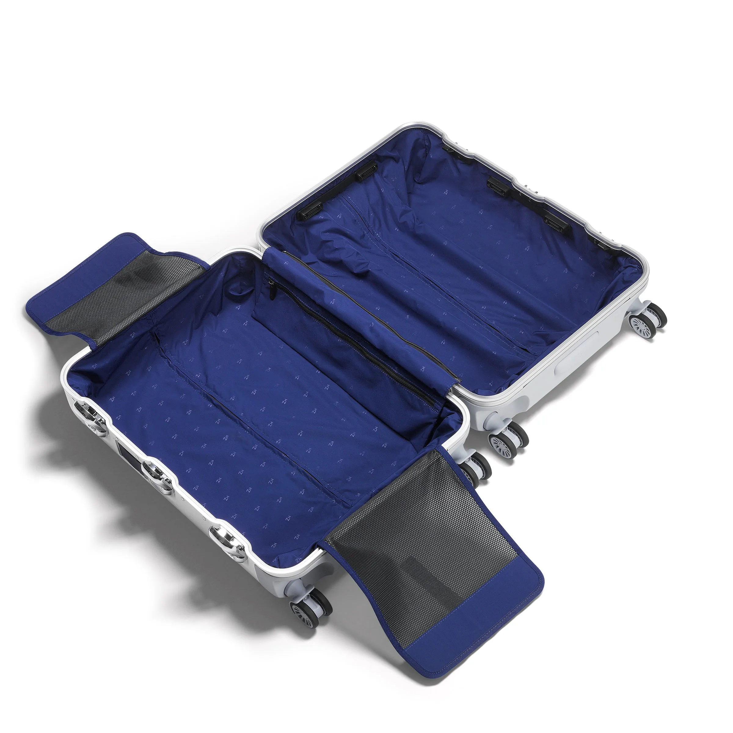 Pursuit Aluminum | Medium Suitcase - Image 17