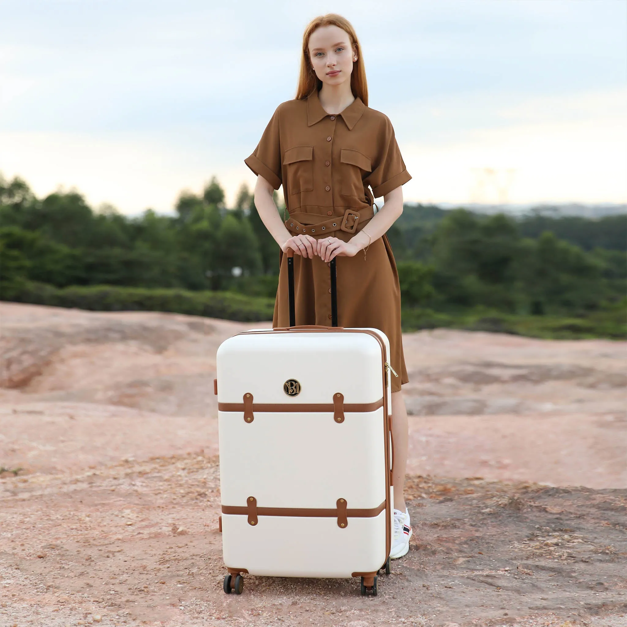 Grace 3 Piece Expandable Retro Luggage Set - Image 13
