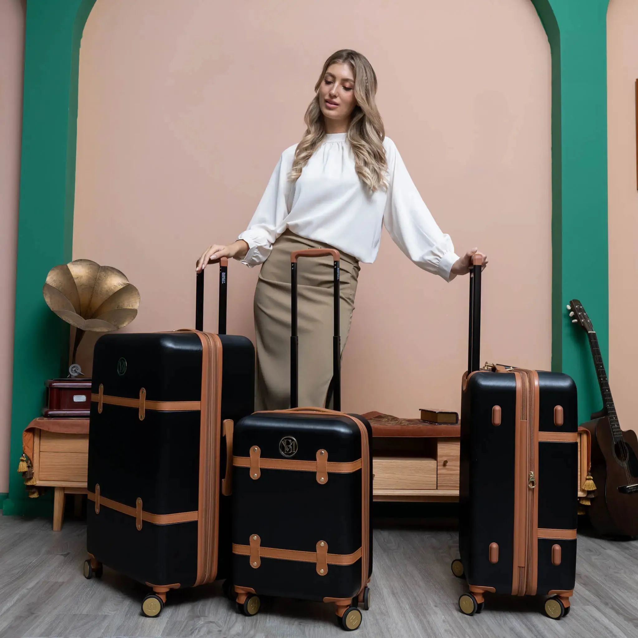 Grace 3 Piece Expandable Retro Luggage Set - Image 14