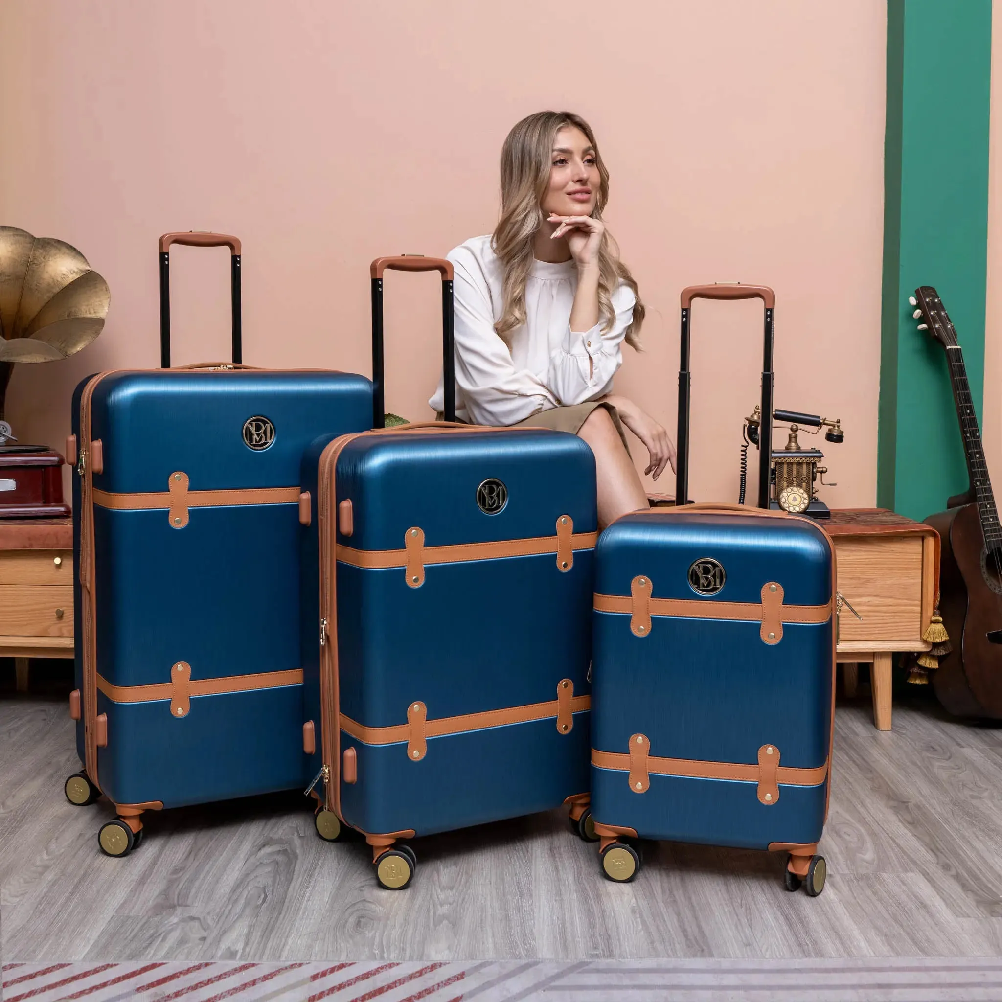 Grace 3 Piece Expandable Retro Luggage Set - Image 21