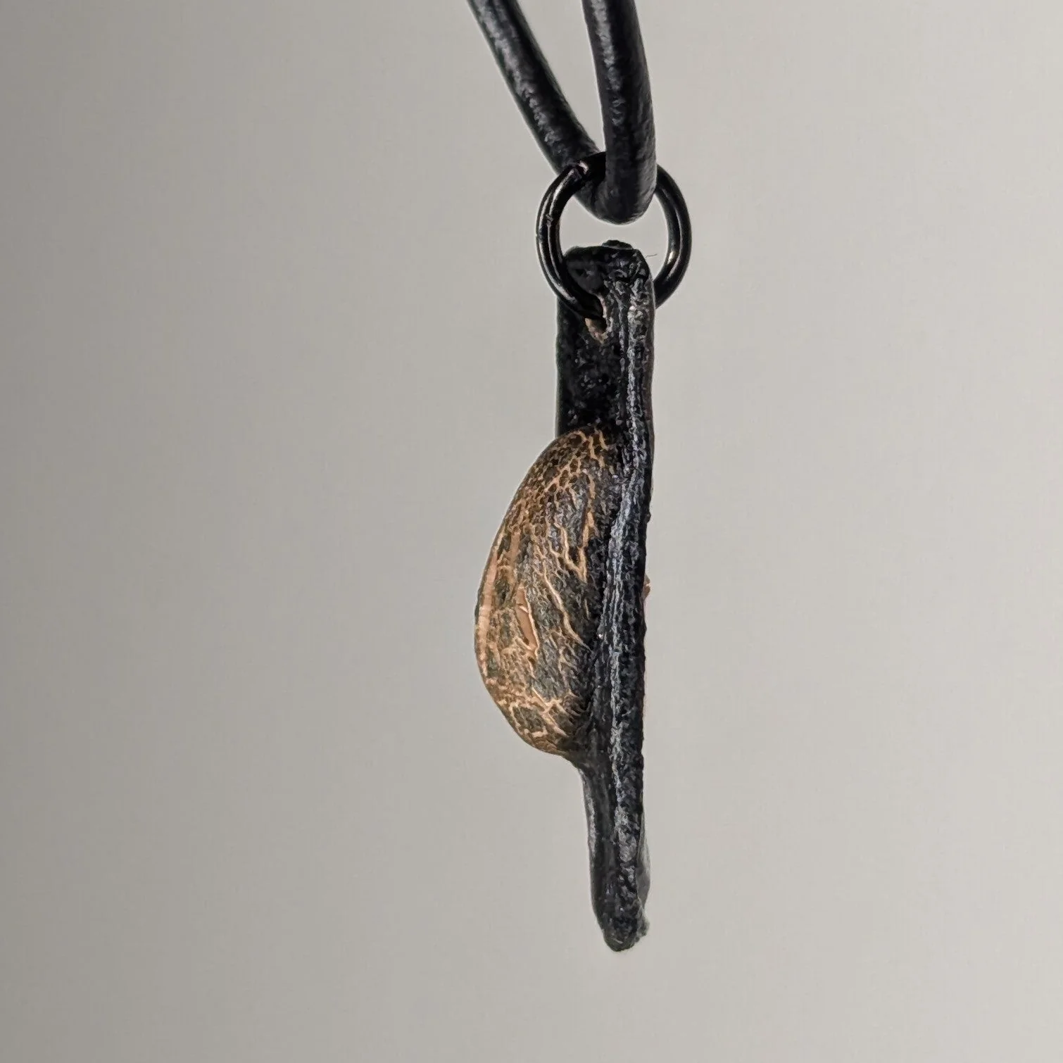 Sacronyx Pendant Necklace - Image 4