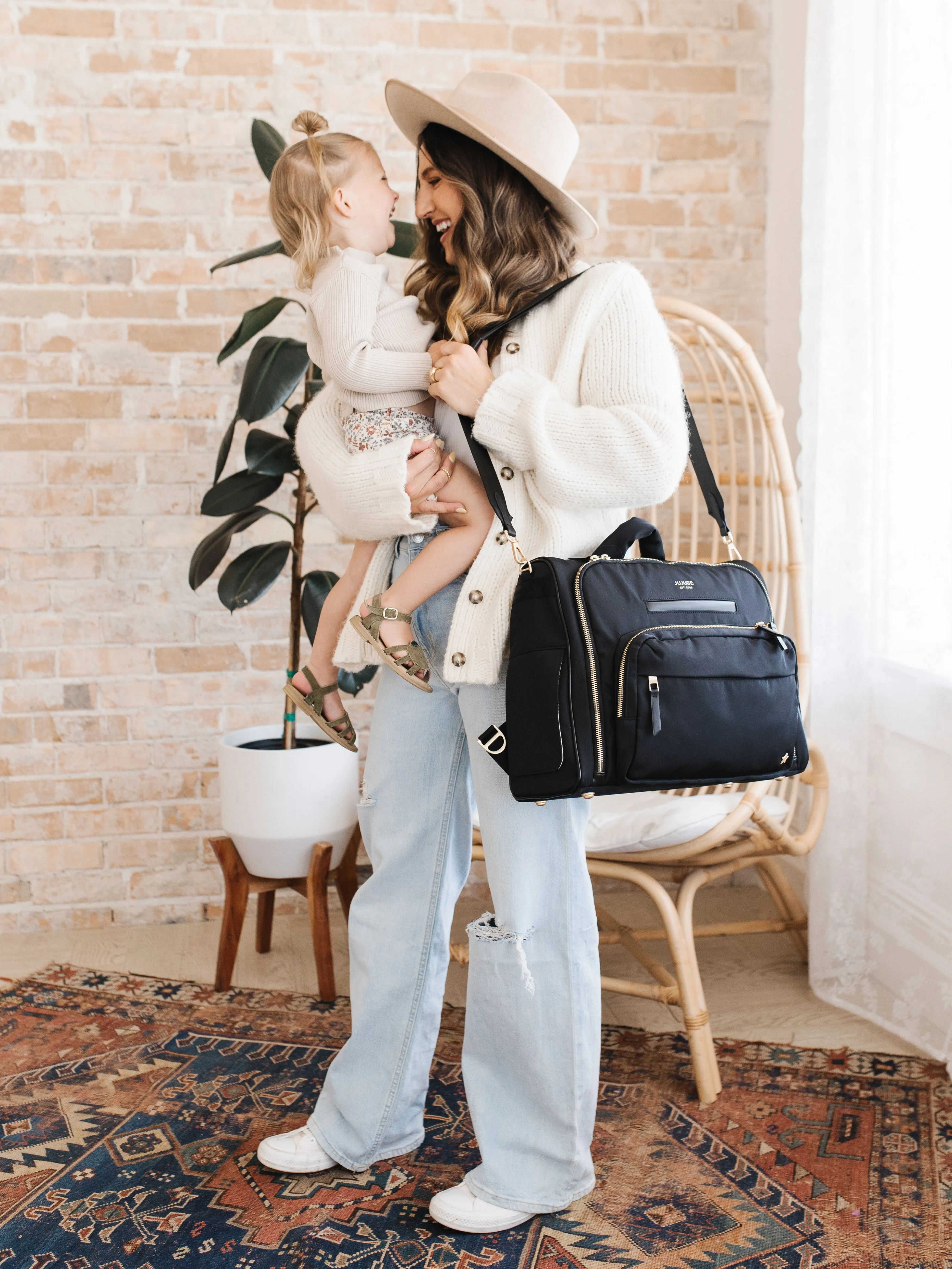 Satchel Black – 3-in-1 Stylish & Versatile Diaper Bag - Image 6