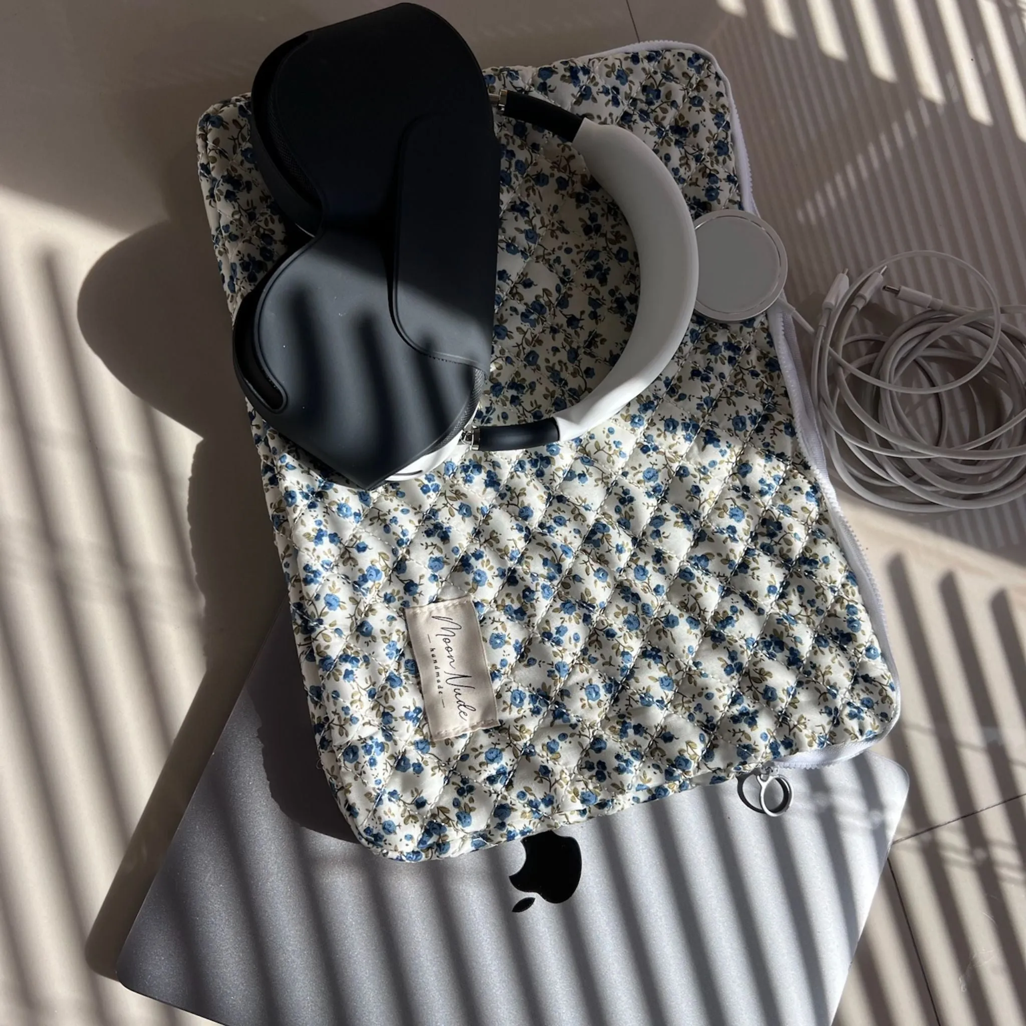 Spring Laptop Sleeve - Image 4