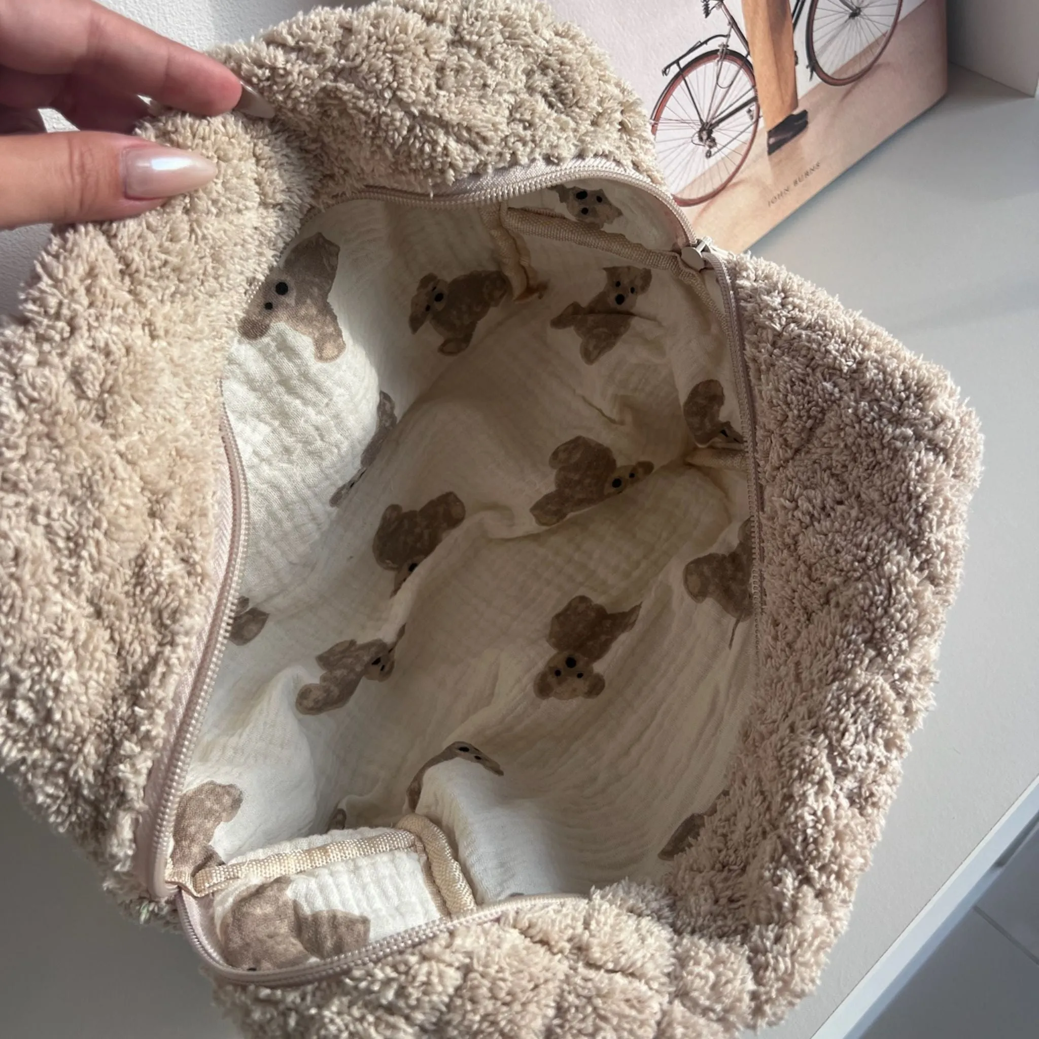 Teddy Large Makeup Bag - Image 2