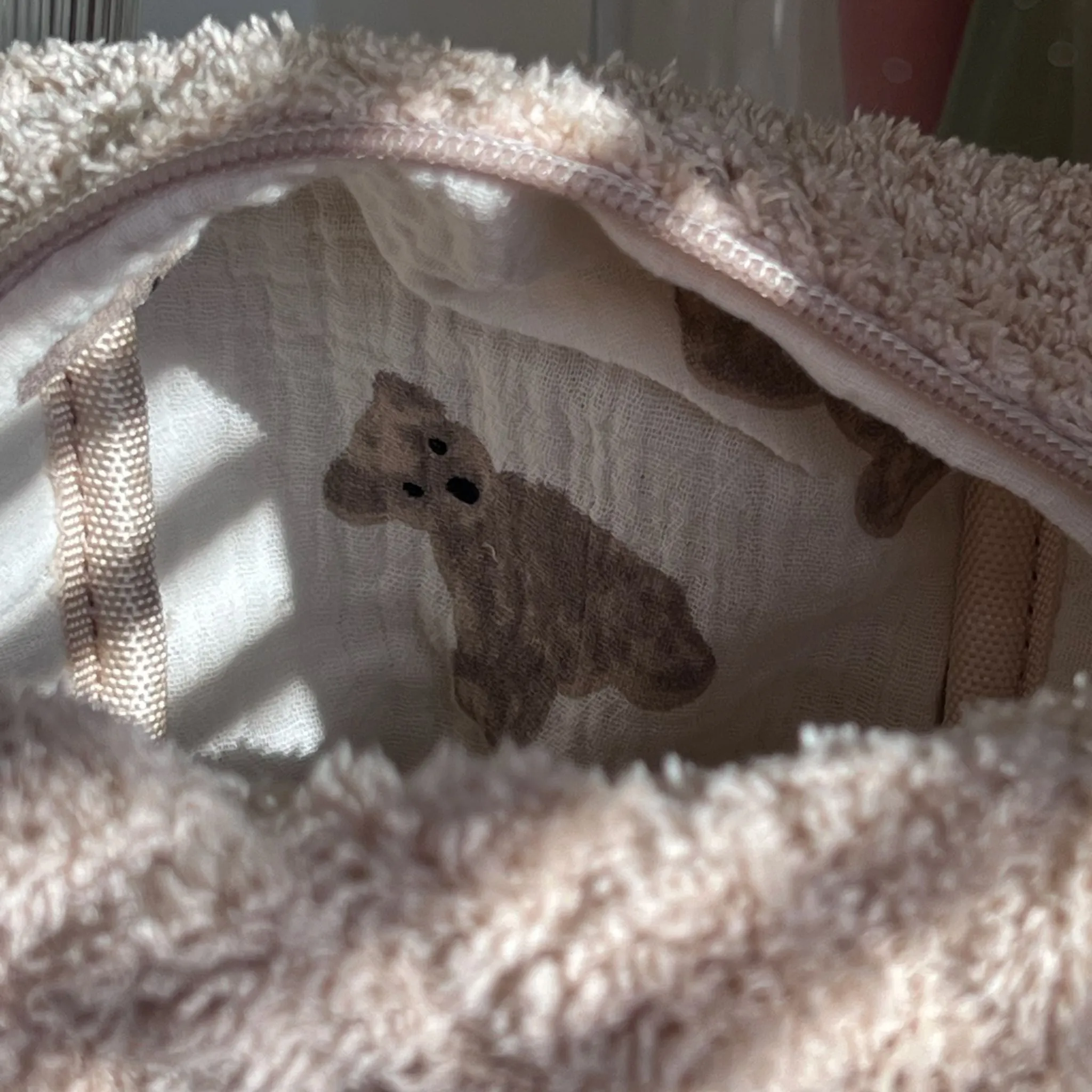 Teddy Mini Makeup Bag - Image 4