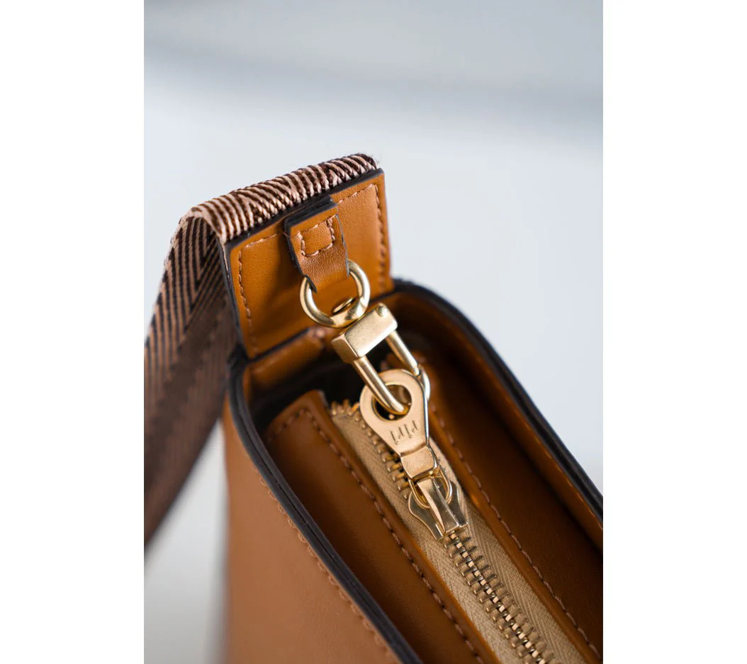 Thafael Crossbody Travel Bag – Anti-Theft, Vegan Cactus Leather (Limited Edition) - Image 10