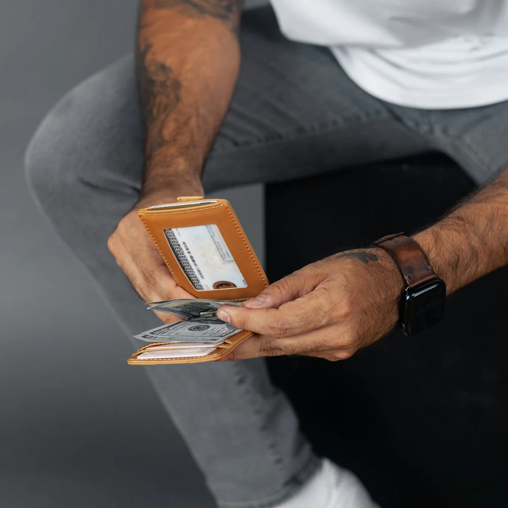 The Apollo – Men's Slim RFID Bifold Wallet - Image 11